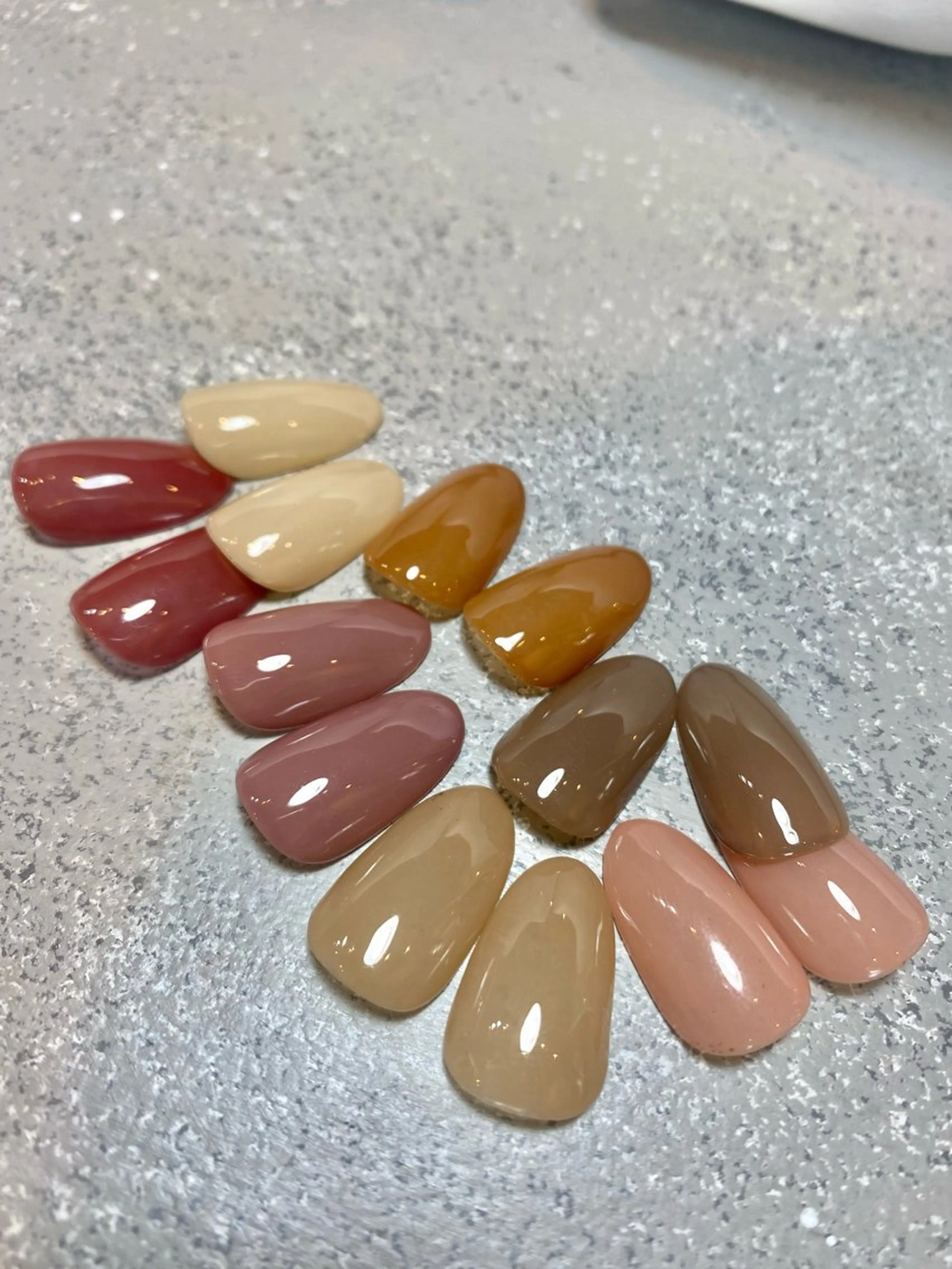 ネイル ワンカラーネイル ハンドネイル 苦楽園the she nailのネイルデザイン