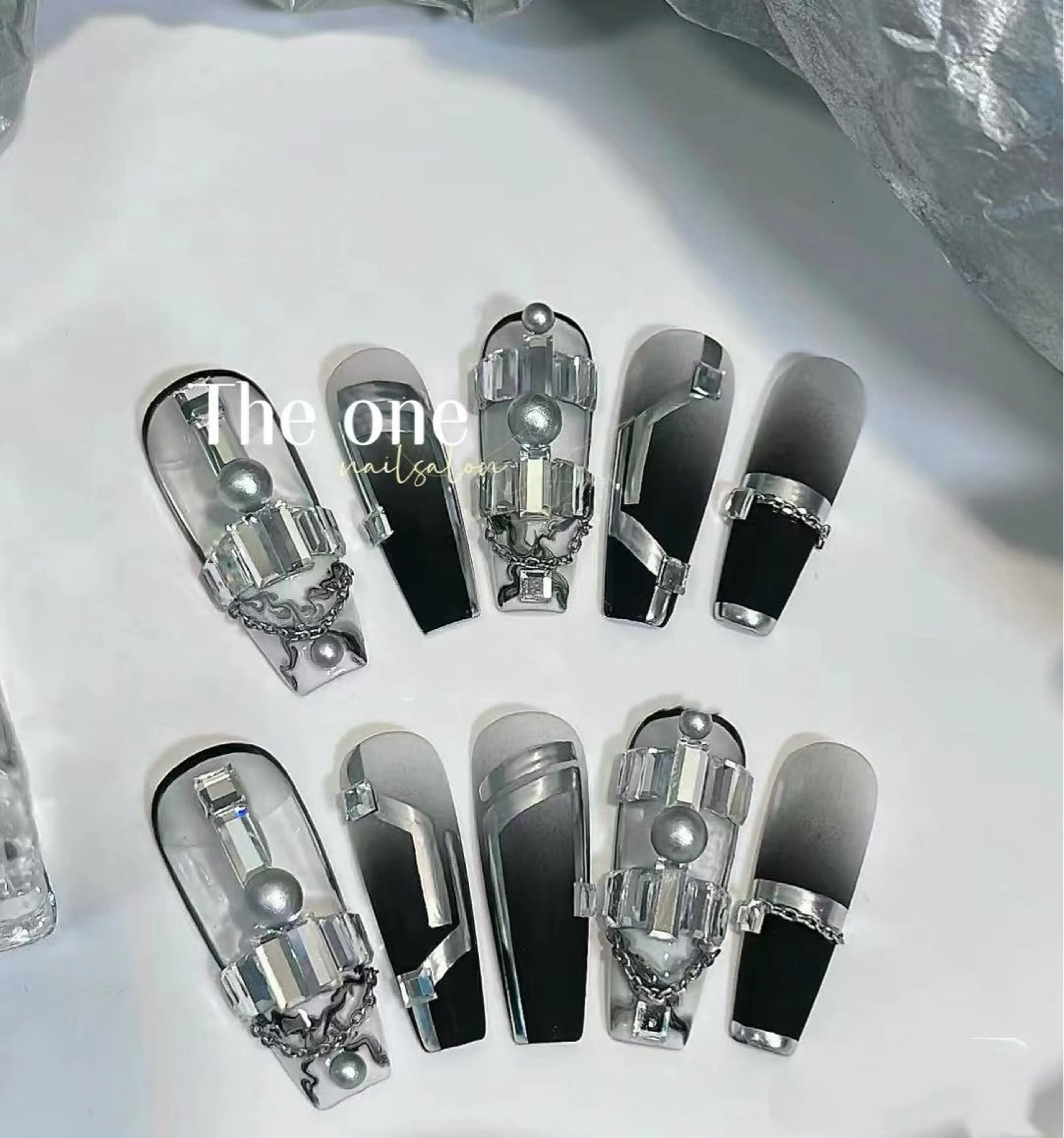 ネイル The oneアオイ アオイのネイルデザイン