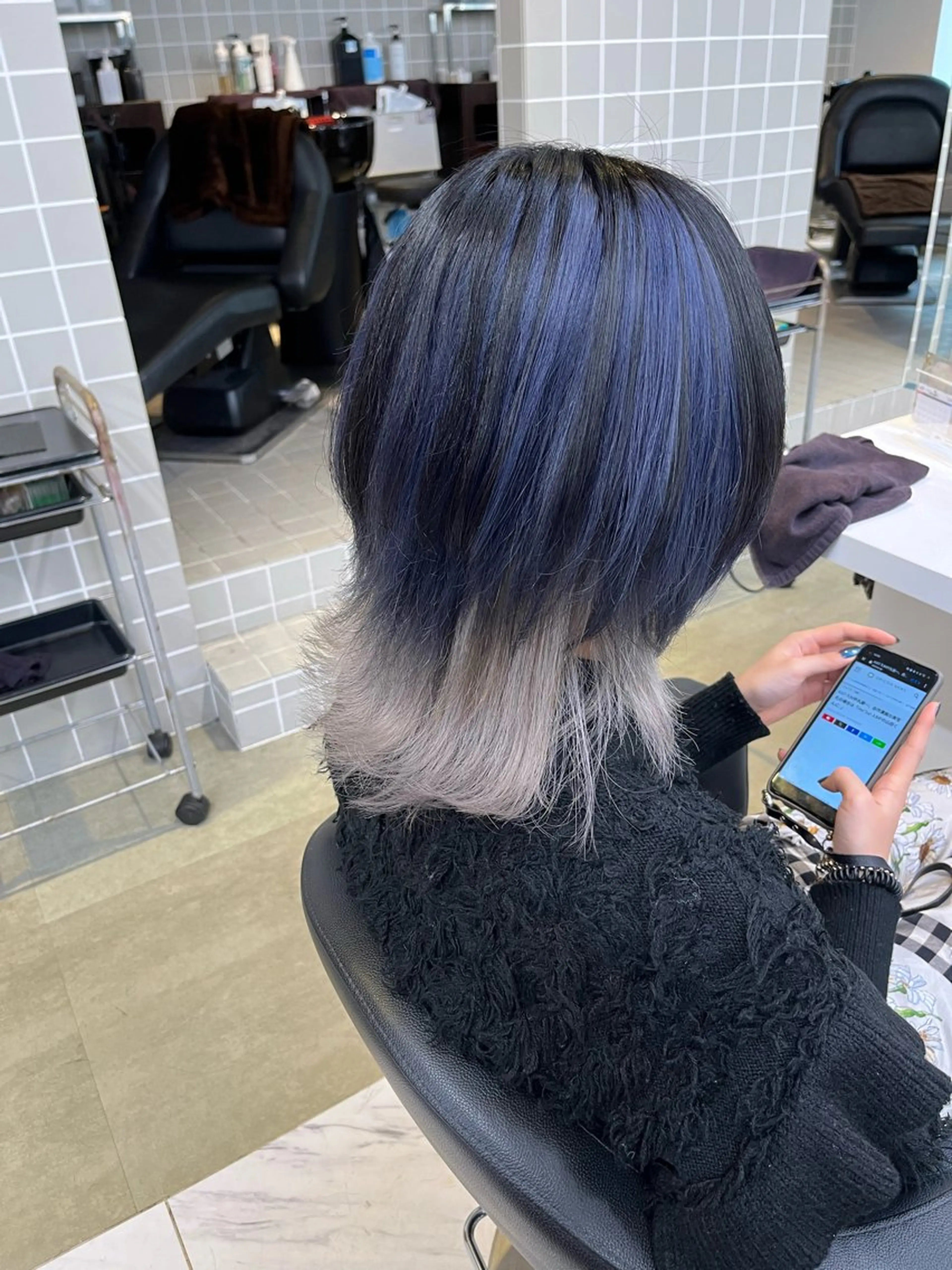 ロング 寒色＆ブリーチ特化 寒色MiOのヘアスタイル