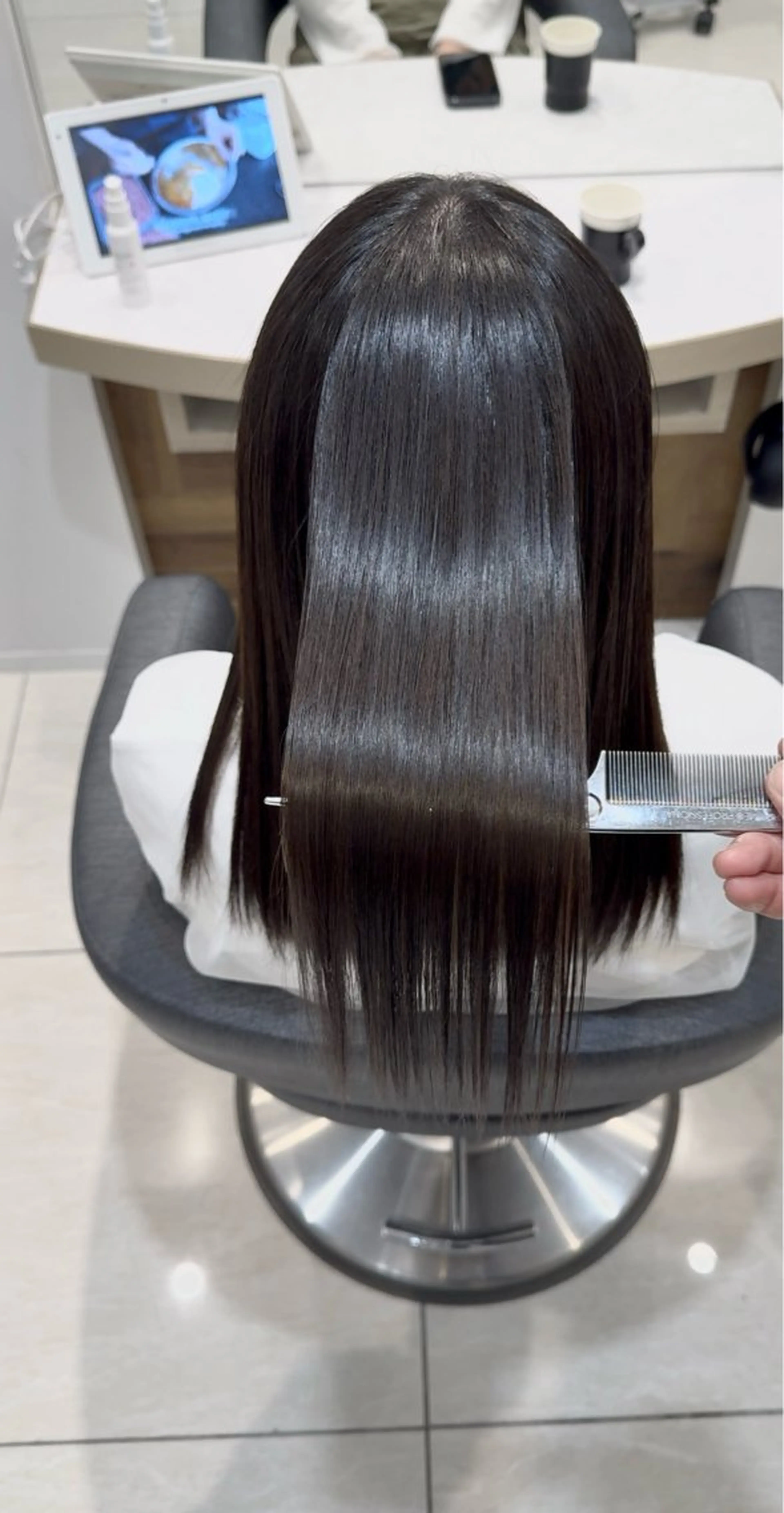 セミロング カット 縮毛矯正 トリートメント 💎艶髪カラー✨ kei/透明感のヘアスタイル