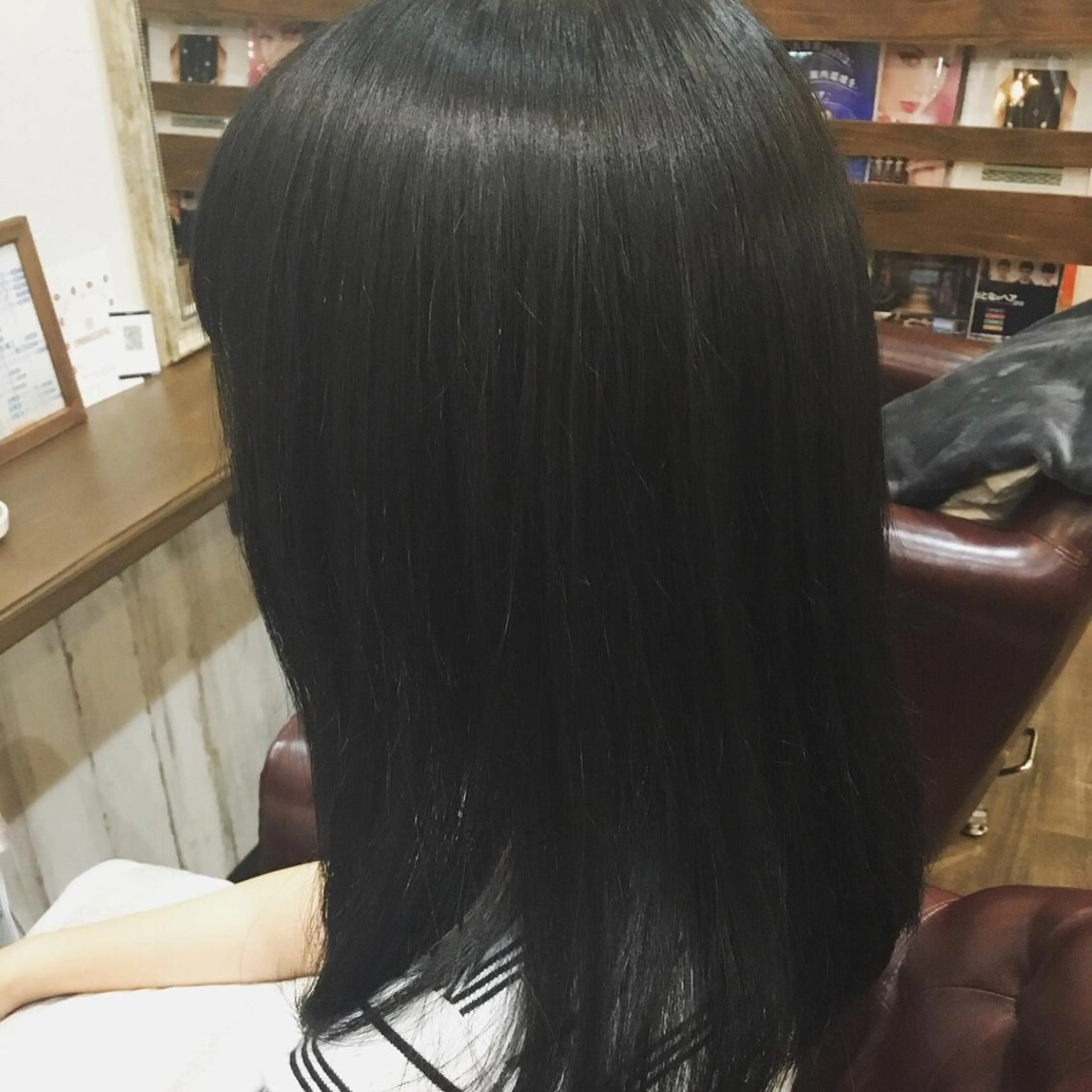 ミディアム カラー パーマ embrace エンブレイスのヘアスタイル