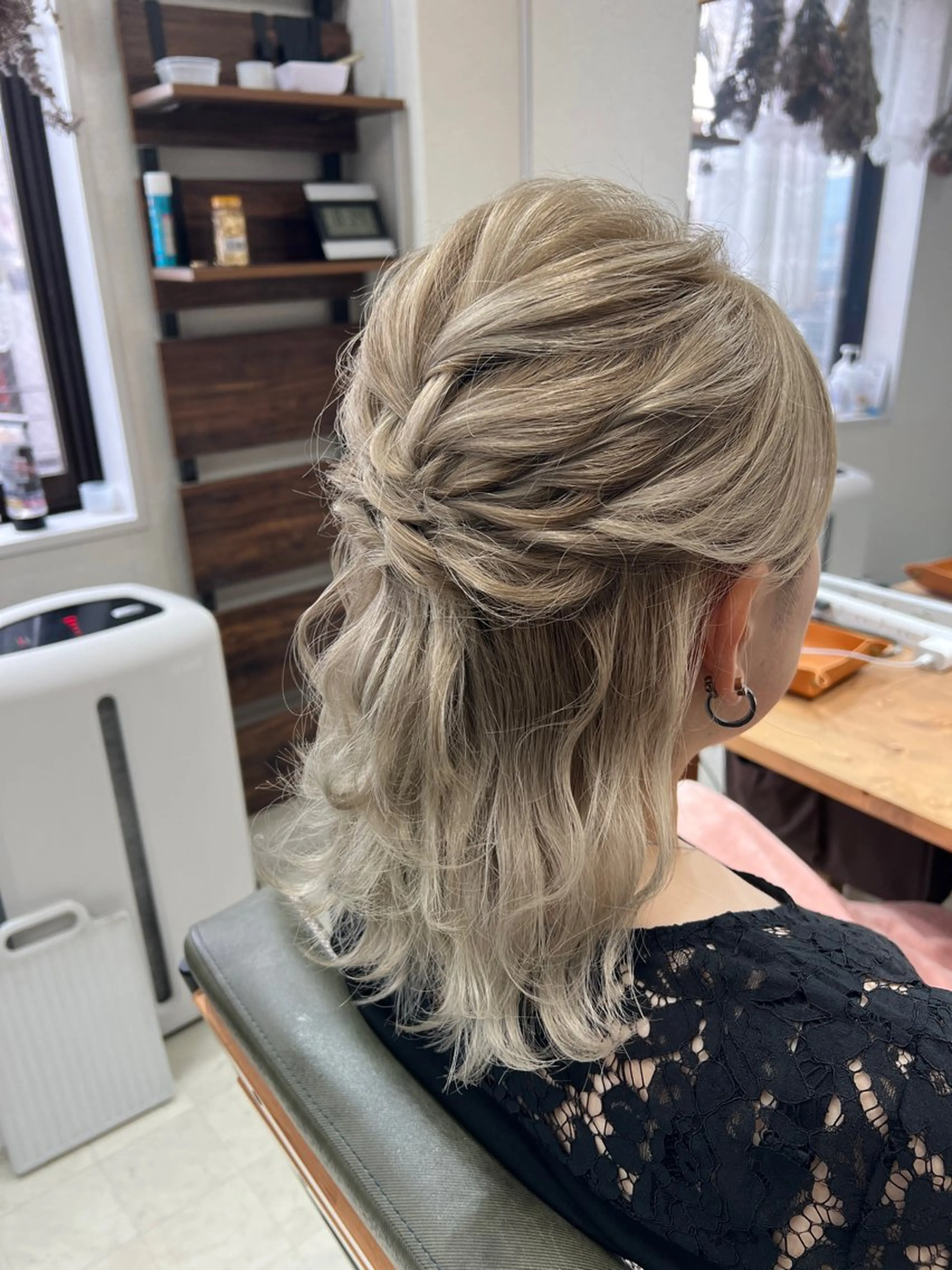 ミディアム ヘアアレンジ ハーフアップ 山室 敬義のヘアスタイル