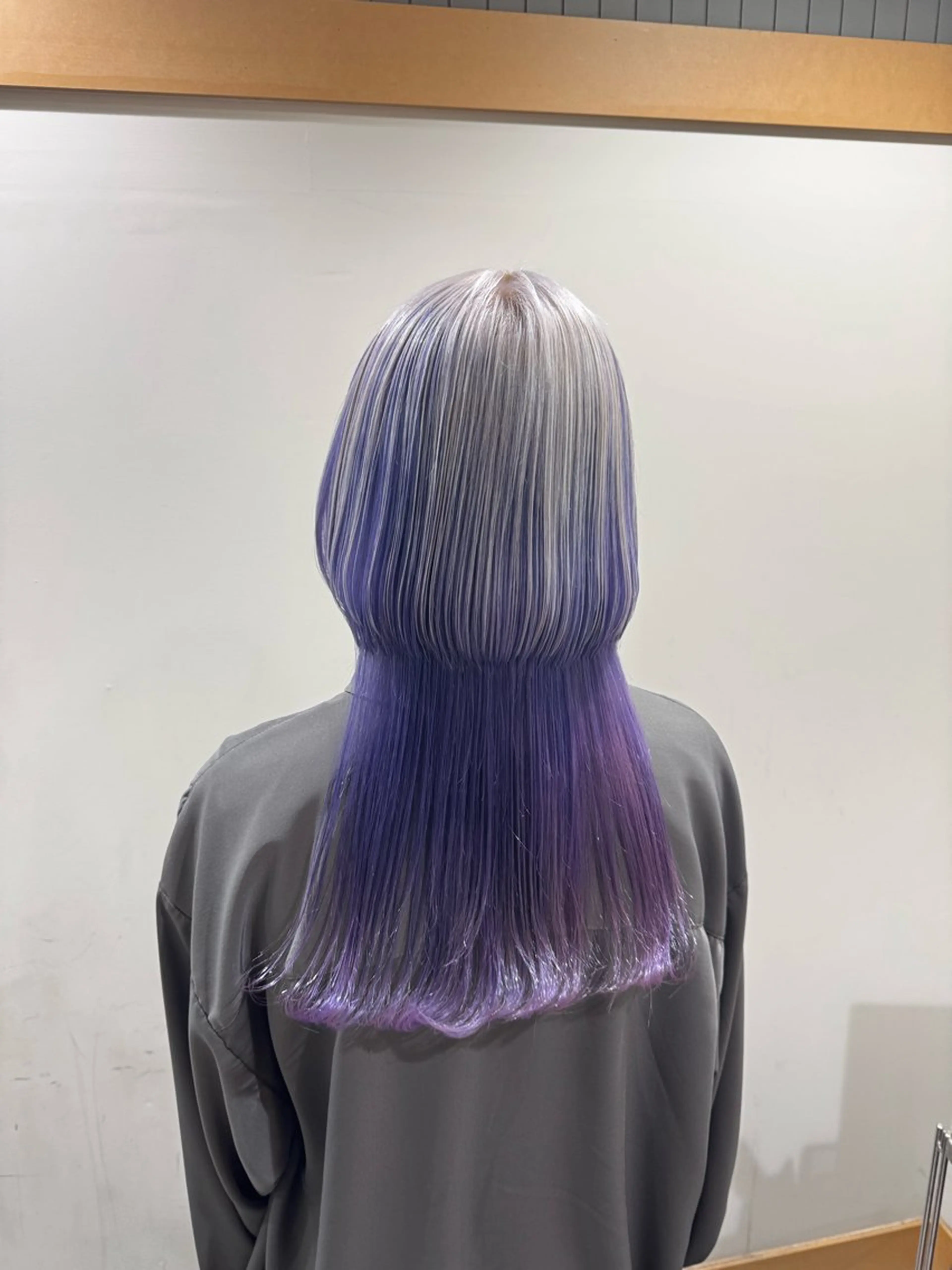 ロング カラー アディクシーカラー ブリーチ 透明感カラー デザインカラー ダブルカラー ヘアカラー トリートメント ヘッドスパ ブリーチカラー🦖 岡部木乃夏のヘアスタイル
