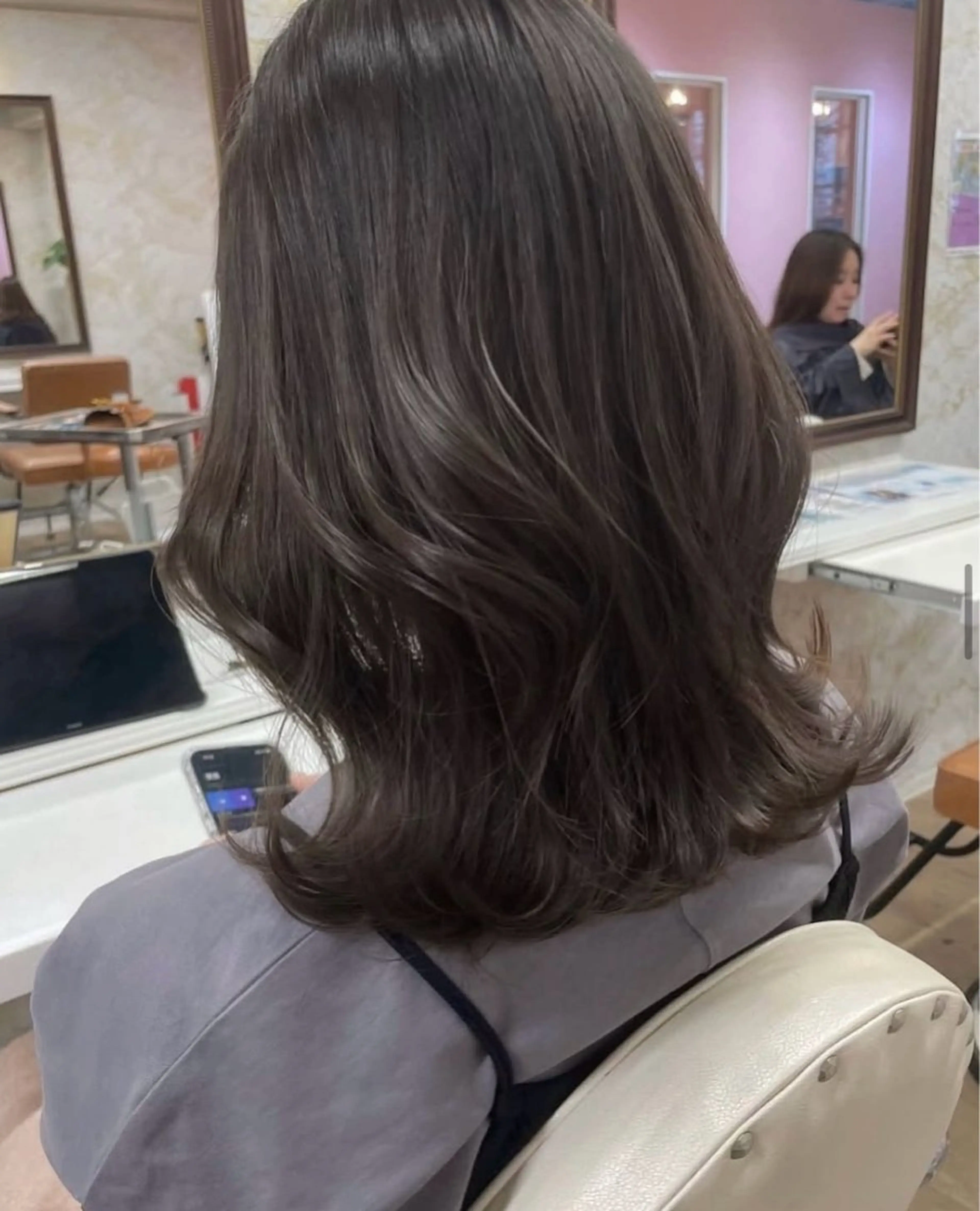 ミディアム 鎌田 美紗希のヘアスタイル