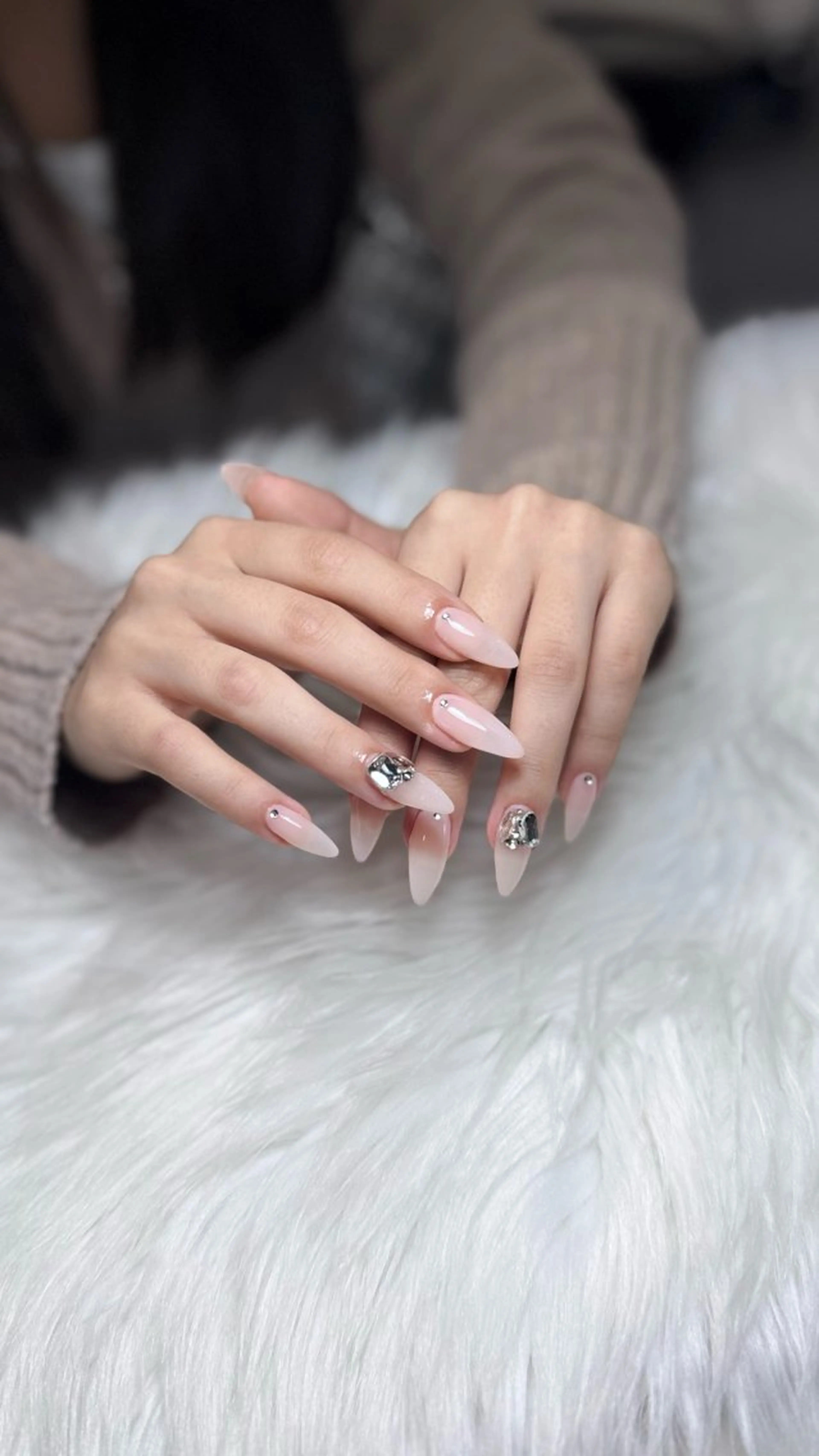 ネイル アートネイル オーロラネイル ジェルネイル 韓国ネイル ロングネイル ハンドネイル Nichi Nailsのネイルデザイン