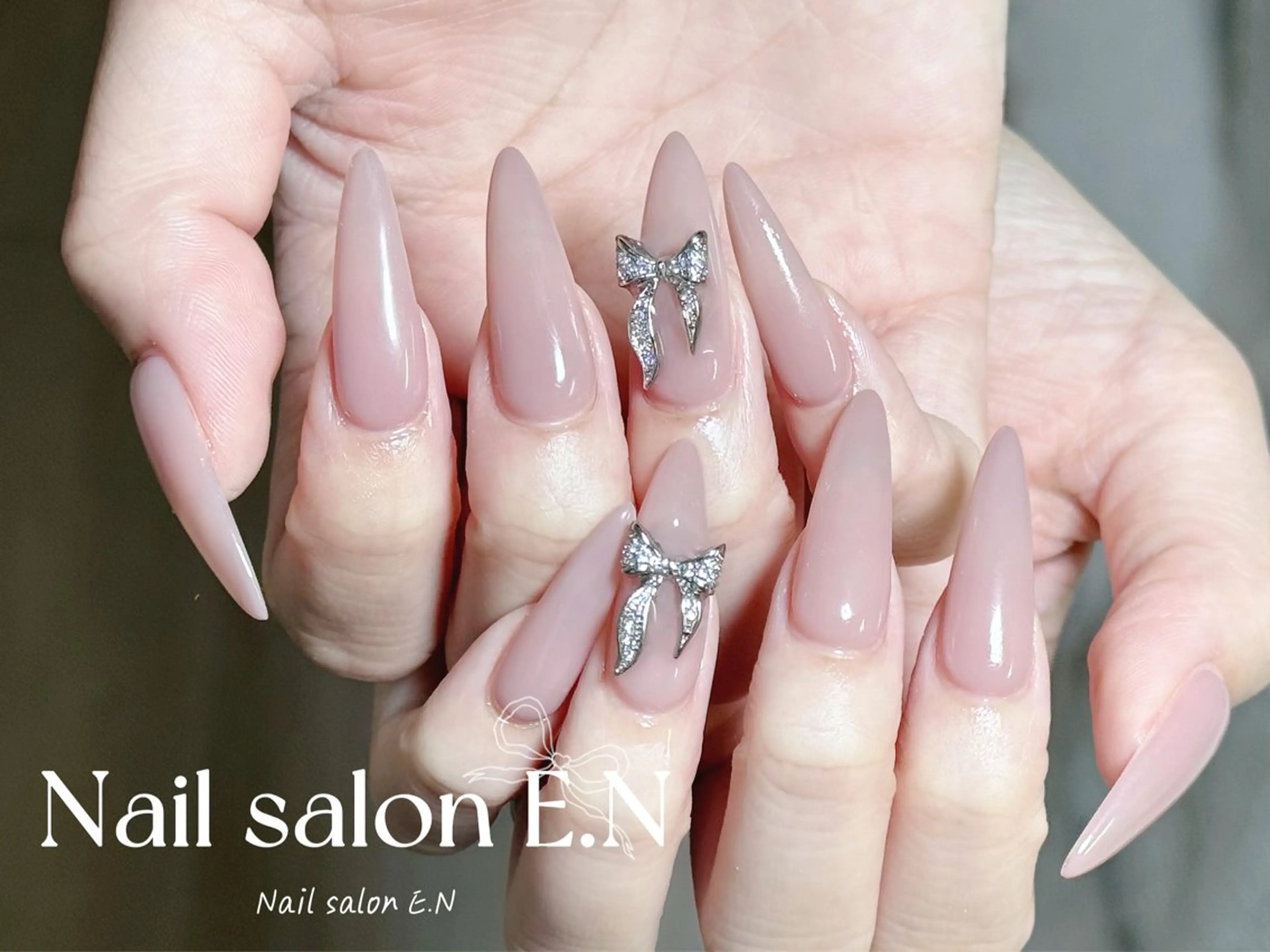 ネイル アートネイル オーロラネイル ブラウン クリアネイル フレンチネイル ハンドネイル E.N🦋 長さ出し/持ち込みのネイルデザイン