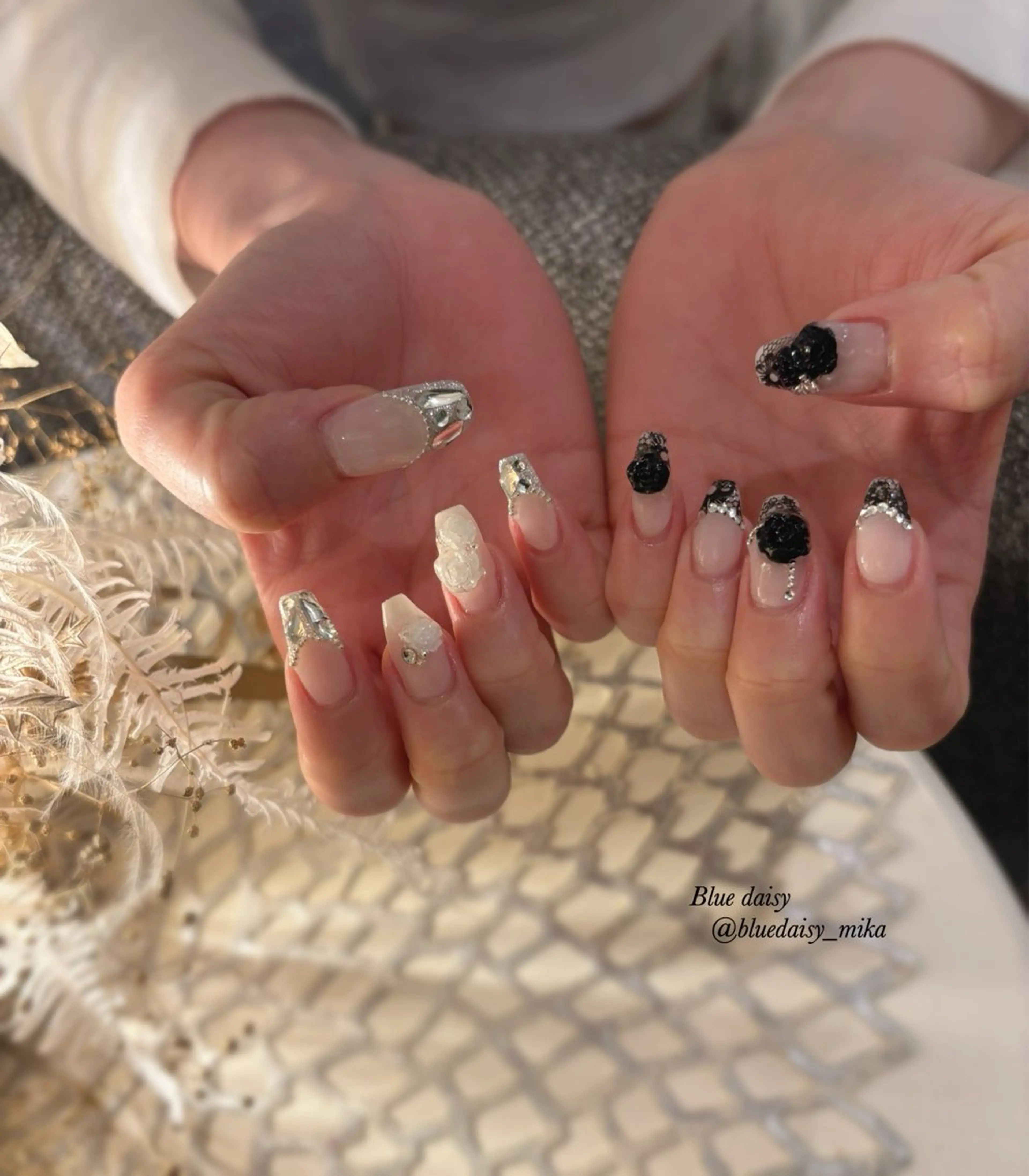 ネイル レース ハンドネイル Blue daisy 栄本店のネイルデザイン