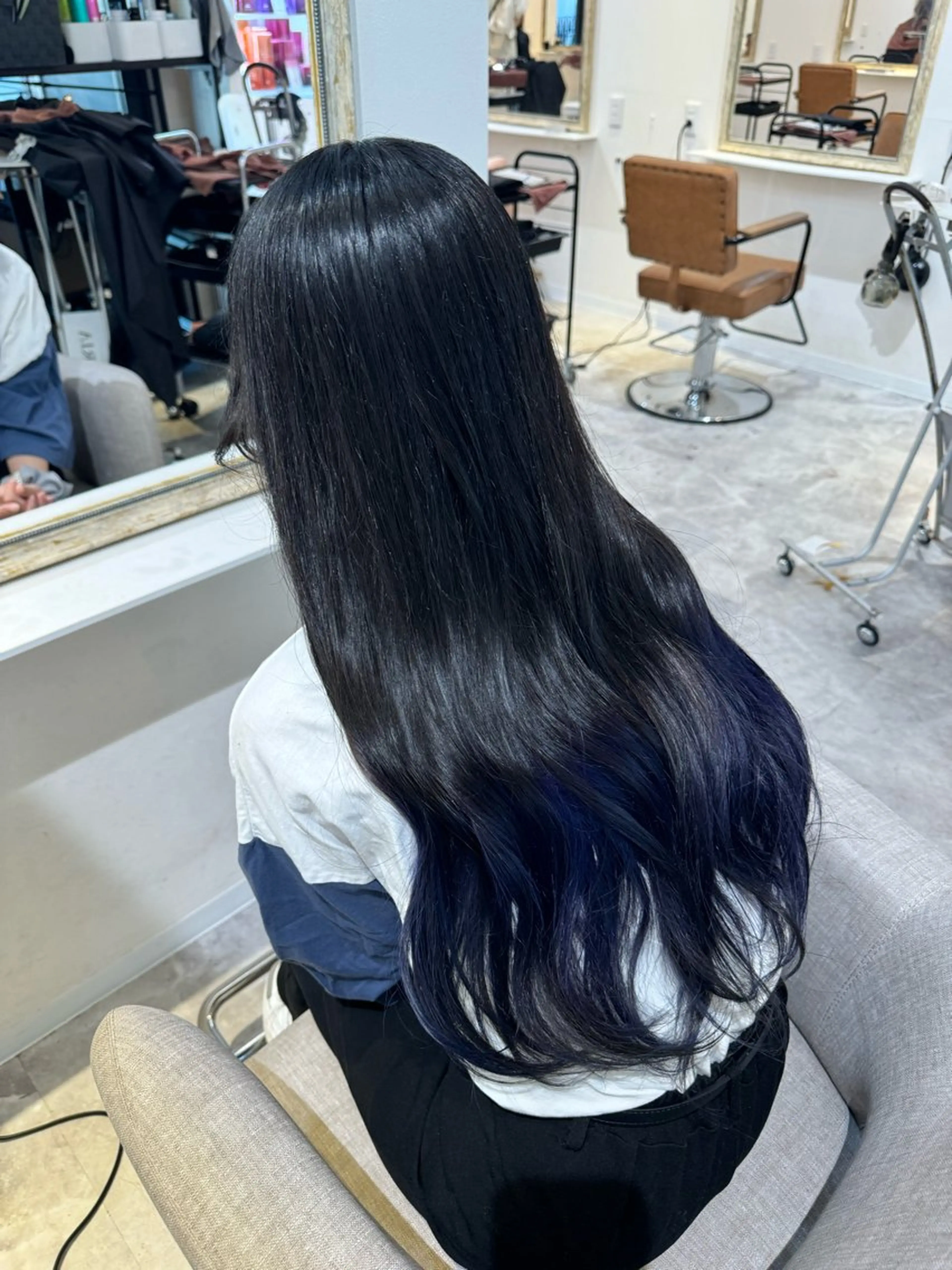 ロング カラー ヘアカラー トリートメント 赤み無し柔らかカラー 【梅田】madokaのヘアスタイル