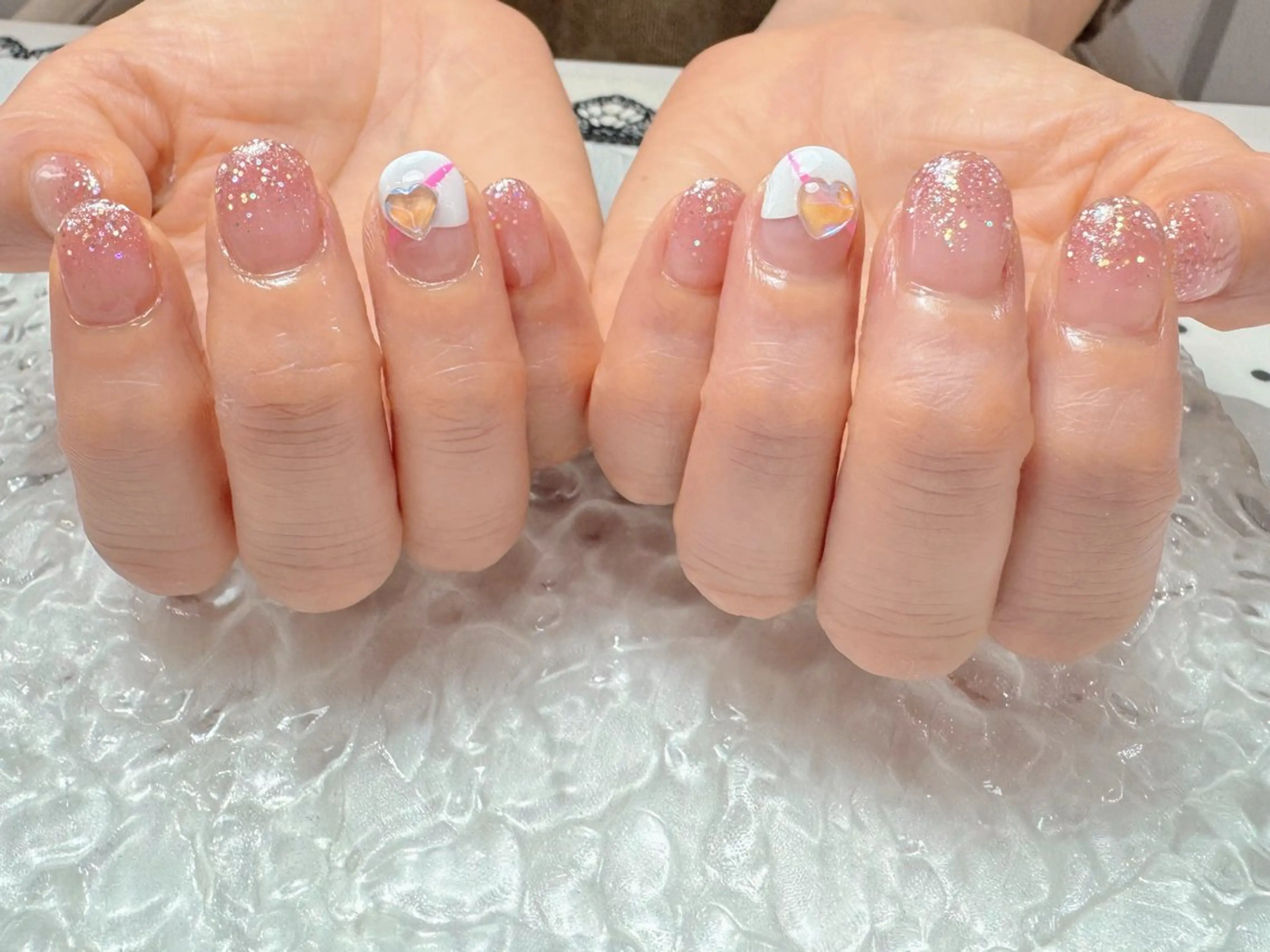 ネイル ハンドネイル マジックミラー所属・マジック ミラーのネイルデザイン