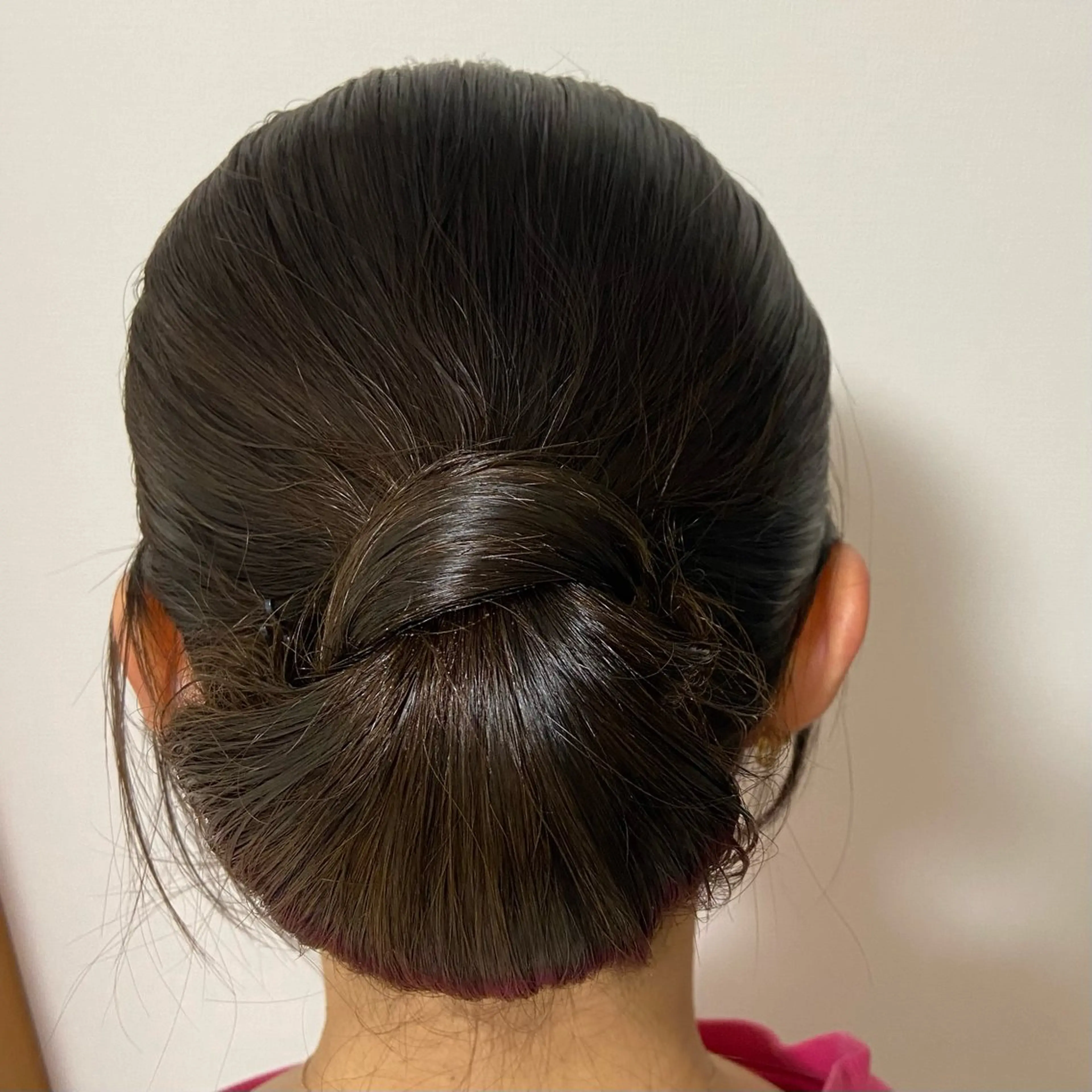 ⭐️タイトシニヨン　モデル様の写真