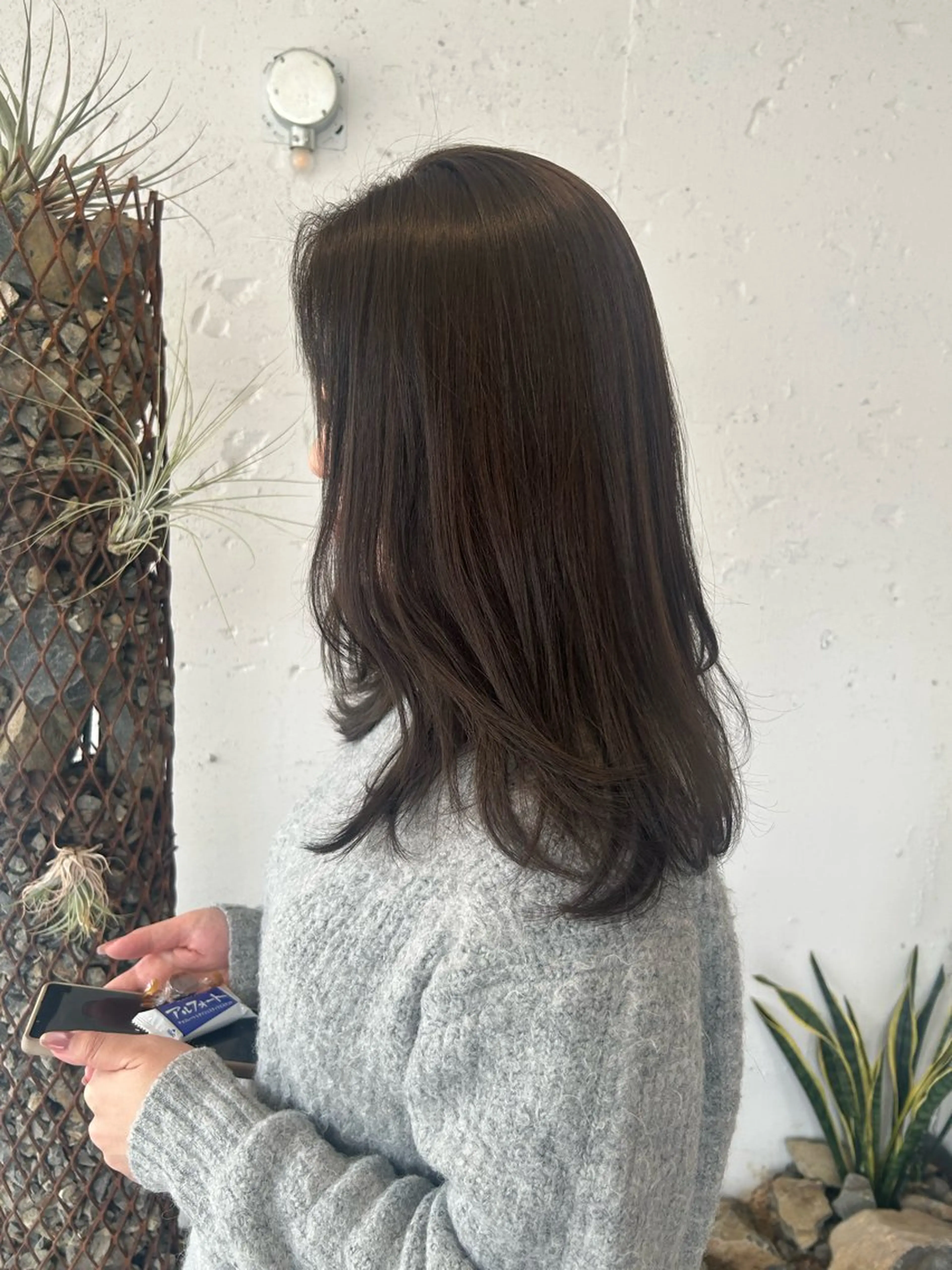 セミロング 仁木 彩奈のヘアスタイル