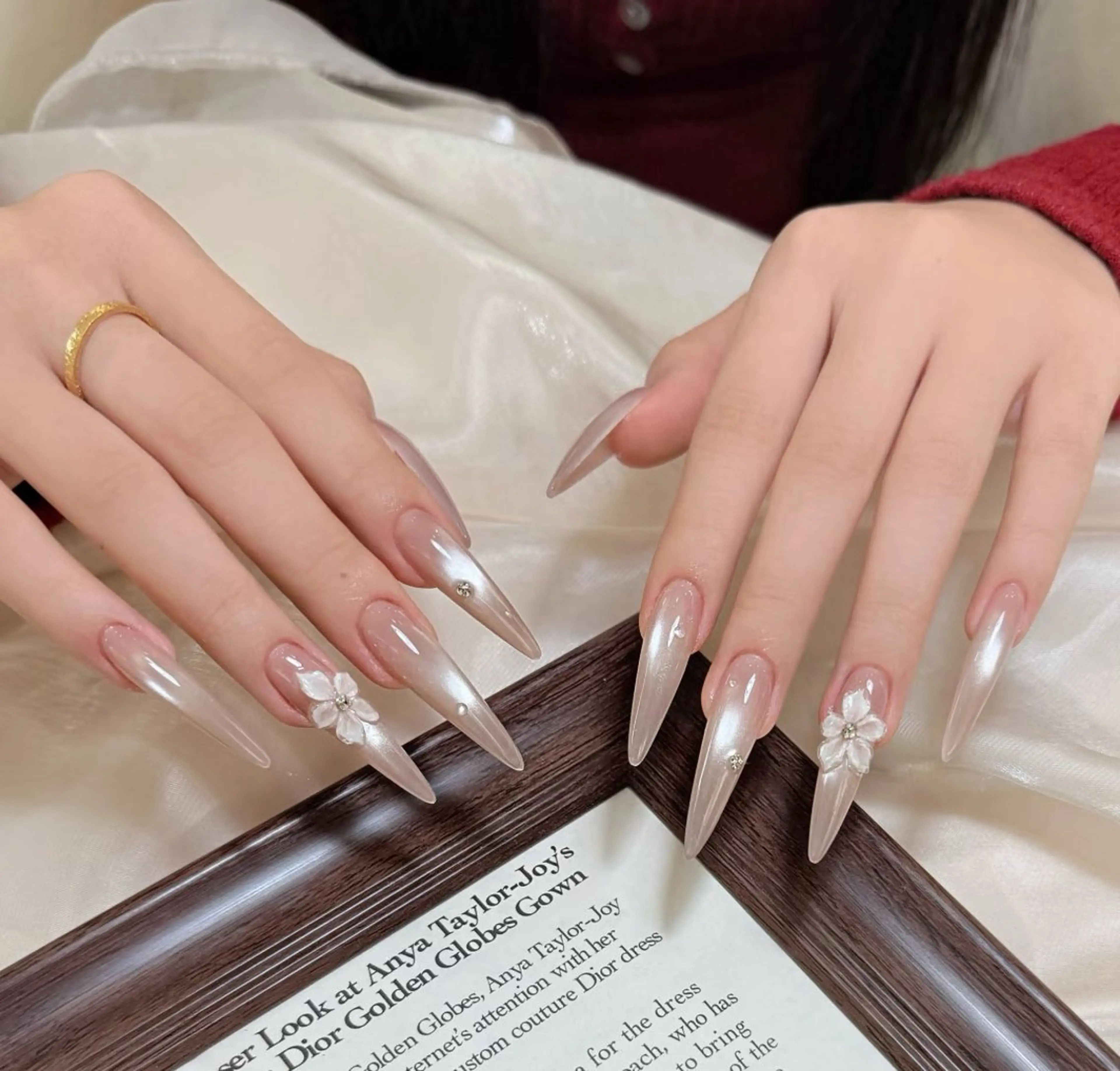 ネイル オーロラネイル フラワーネイル フットネイル フレンチネイル ジェルネイル ハンドネイル 長さだし専門 ありさのネイルデザイン