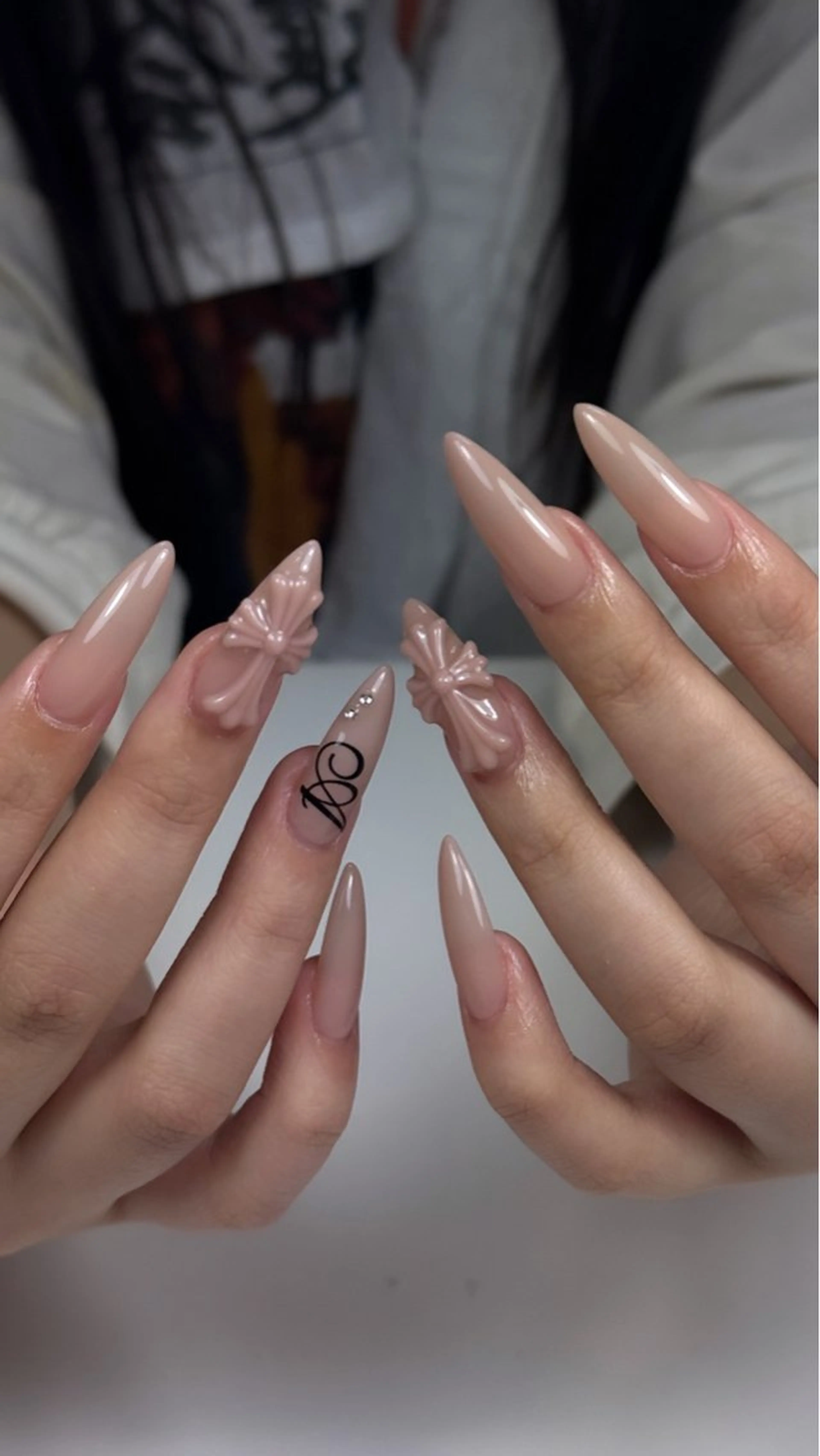 ネイル ハンドネイル ZHU_ STUDIOのネイルデザイン