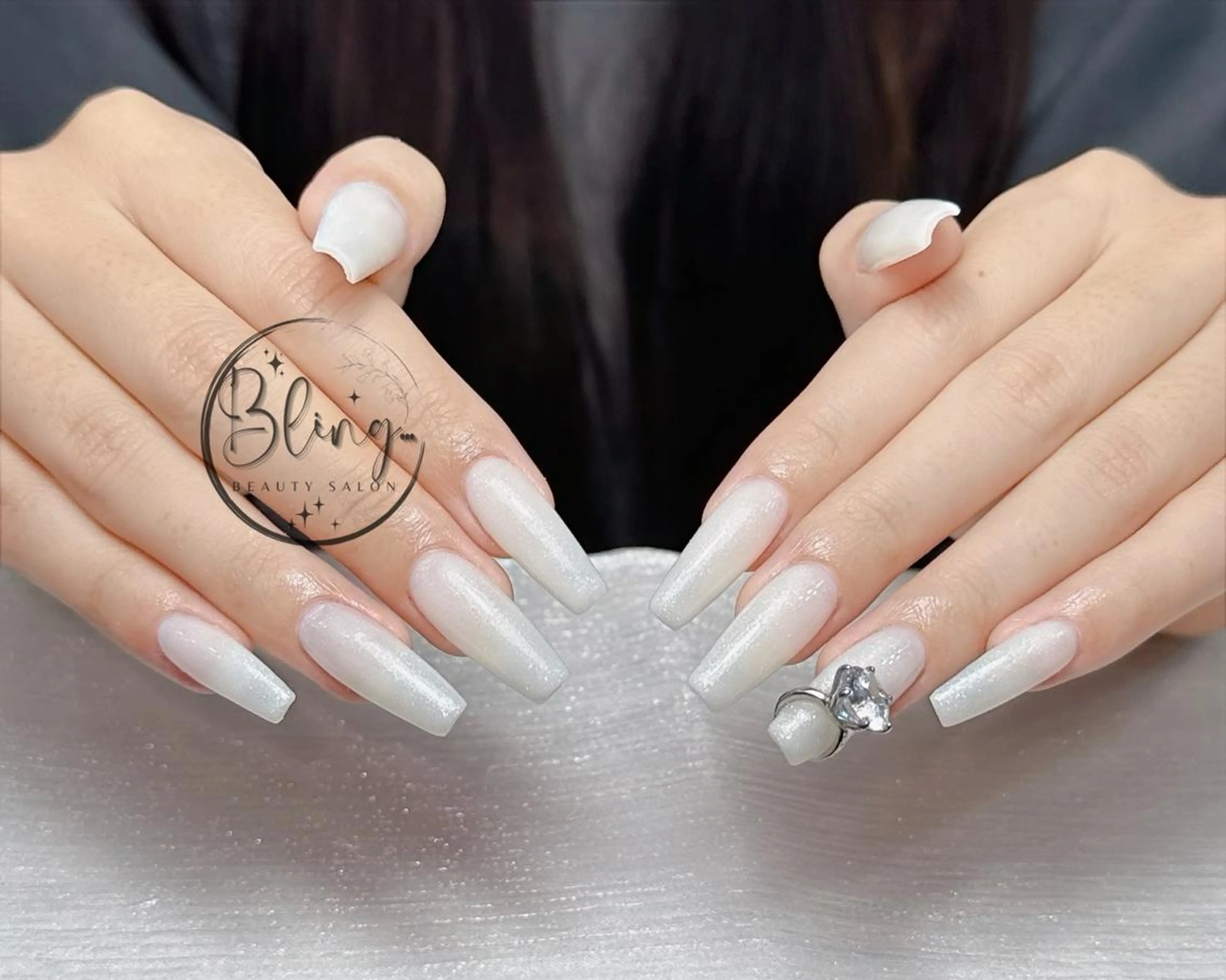 ロング 韓国風ヘア ハンドネイル Bling Salonのネイルデザイン