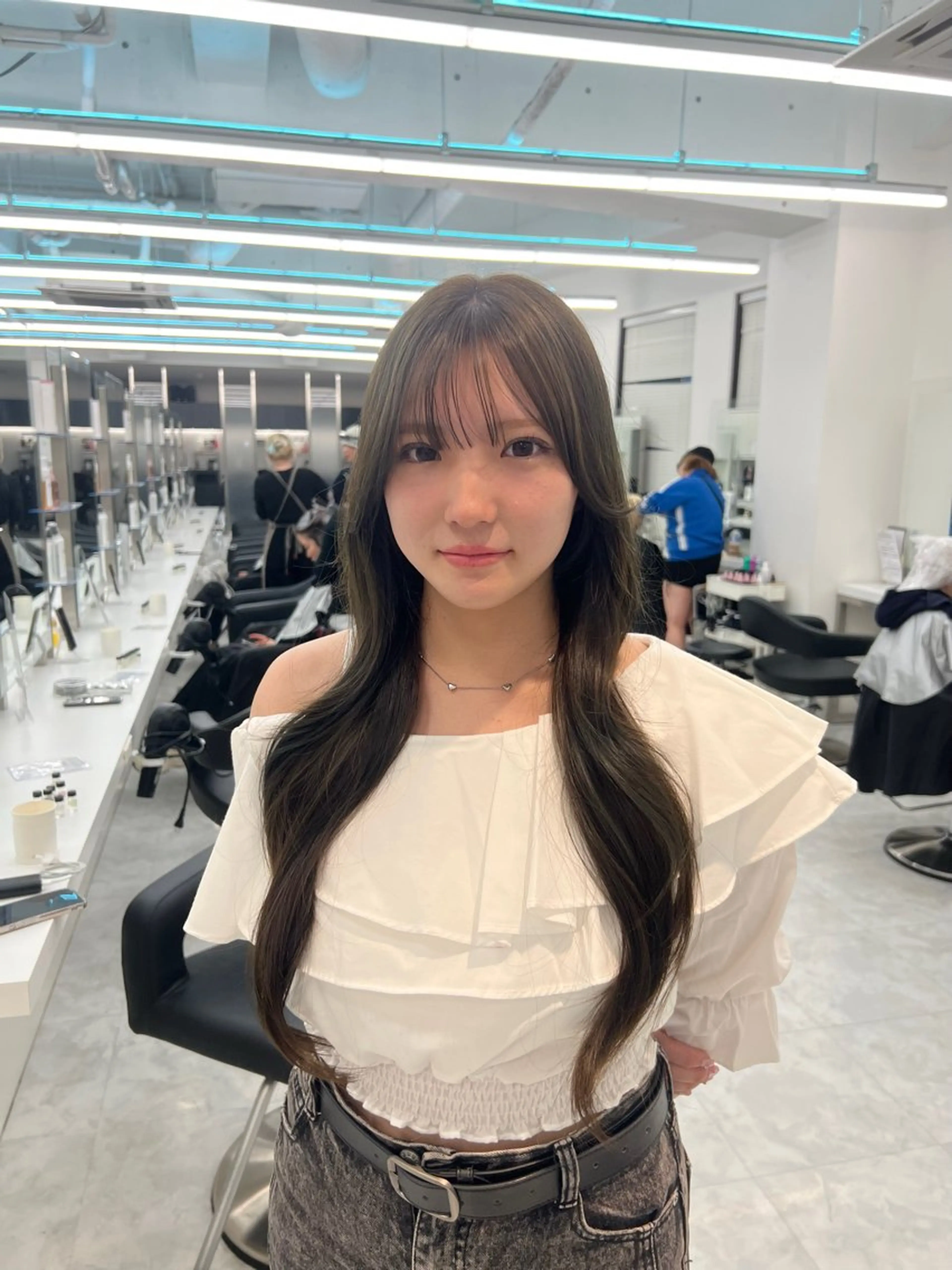 ロング Natsumi / 透明感艶カラーのヘアスタイル