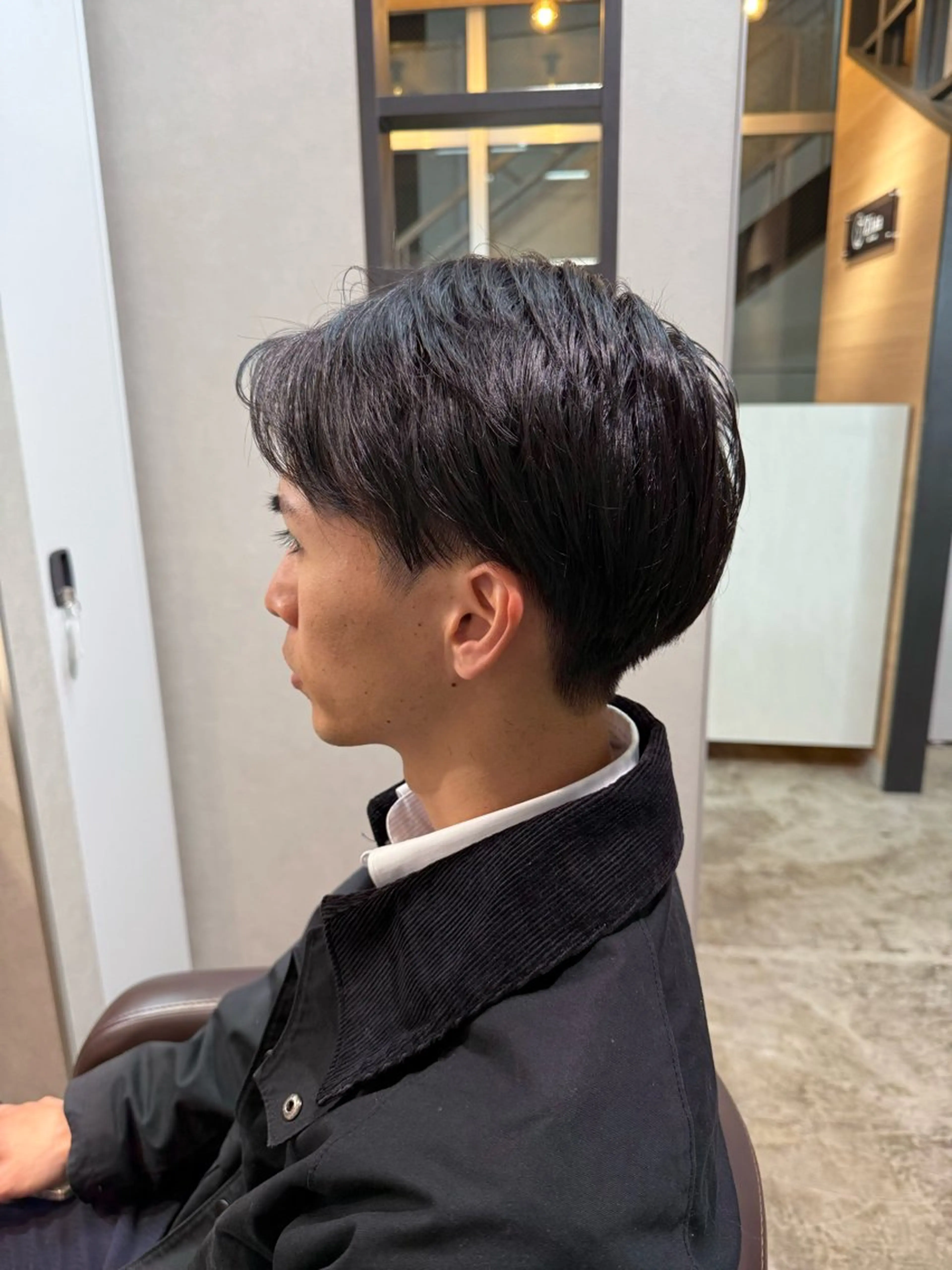 ショート メンズ センターパート ダウンパーマ フェザーパーマ メンズハイライト メンズ韓国風 藤崎百道メンズカット Zina/森井唯央のヘアスタイル