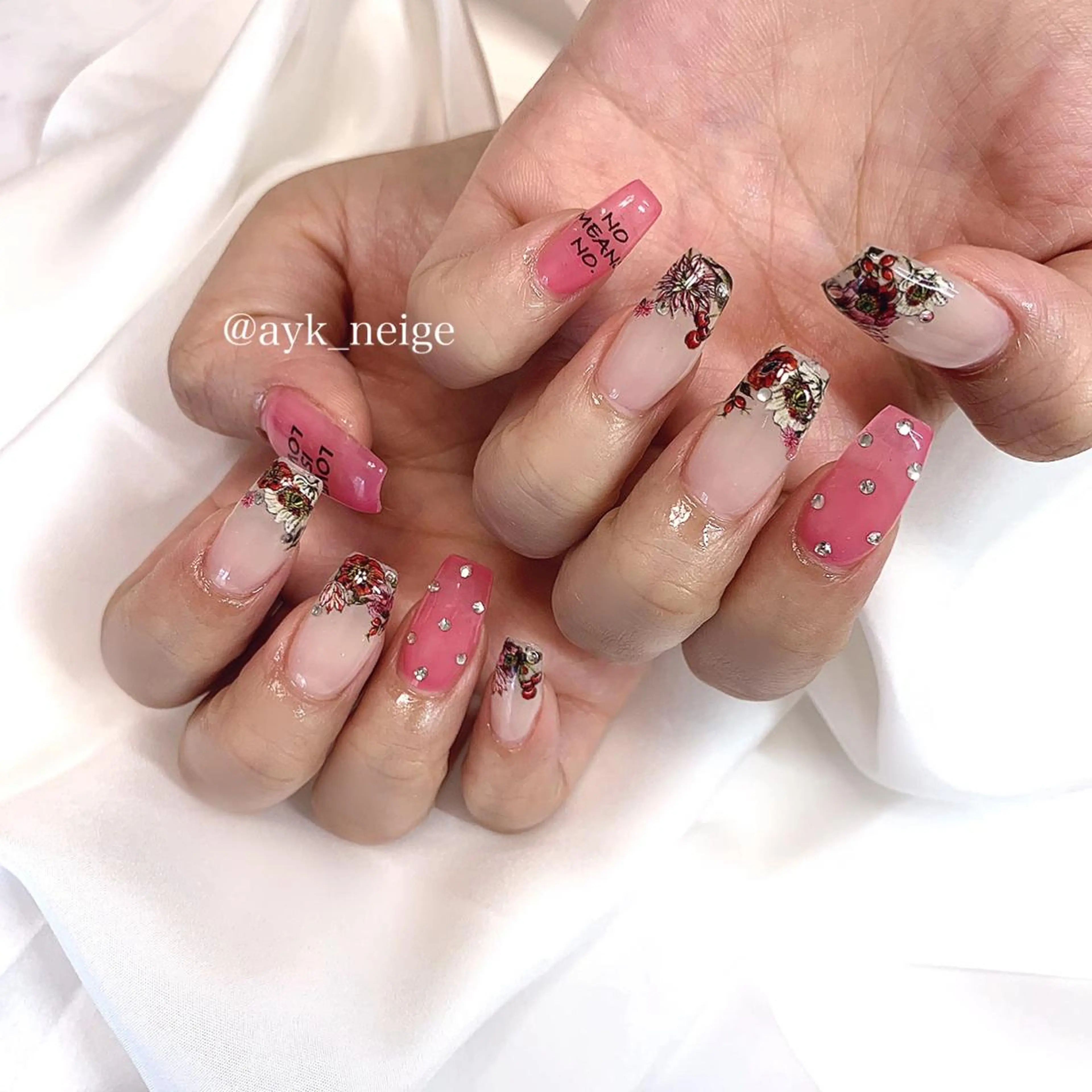 ネイル フットネイル 氷ネイル・うるうるネイル 韓国ネイル マグネットネイル 冬ネイル n'eige nail所属・大谷 綾香のネイルデザイン