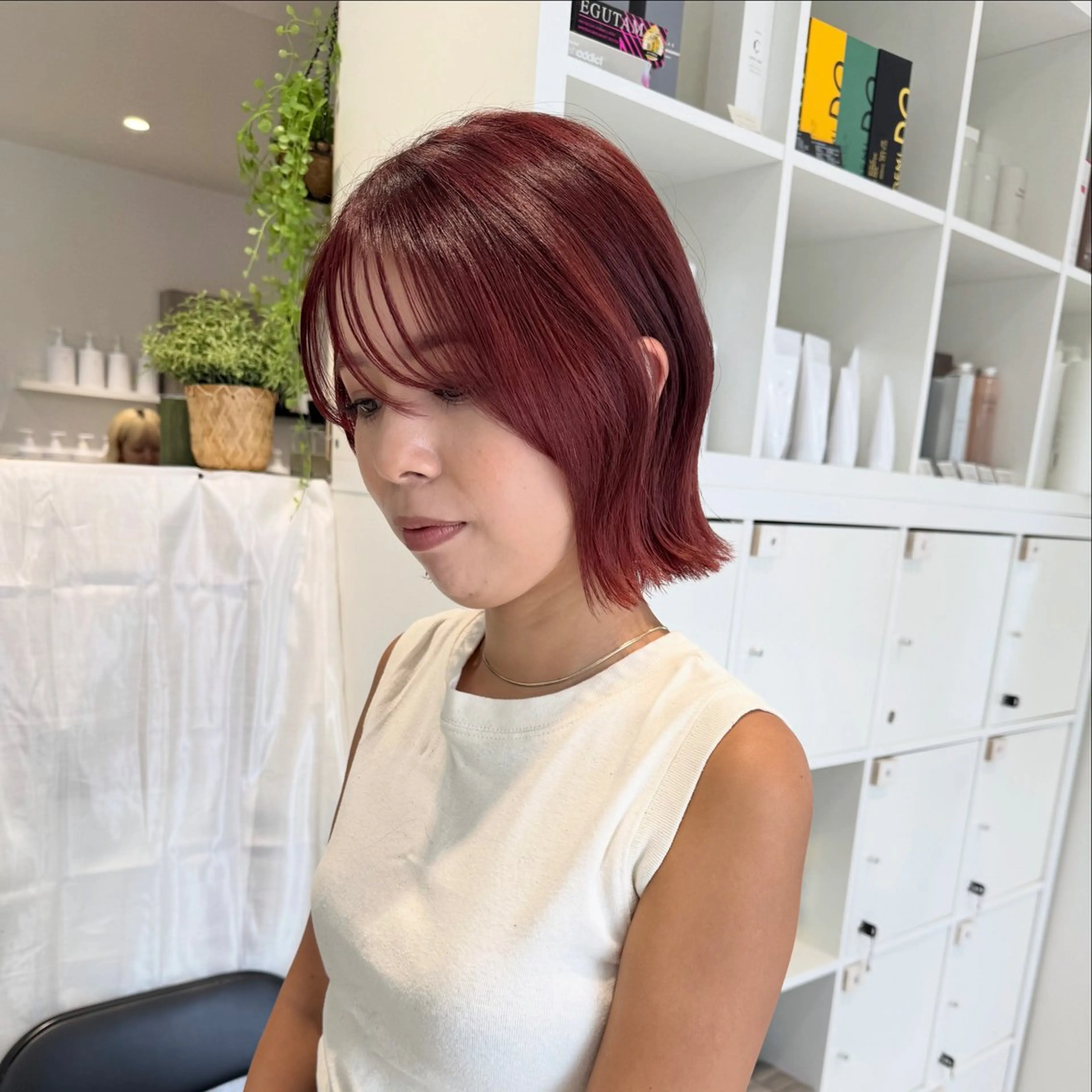 ミディアム 切りっぱなしボブ ボブ カット ヘアカラー トリートメント 会田有紀 /切りっぱなしボブのヘアスタイル