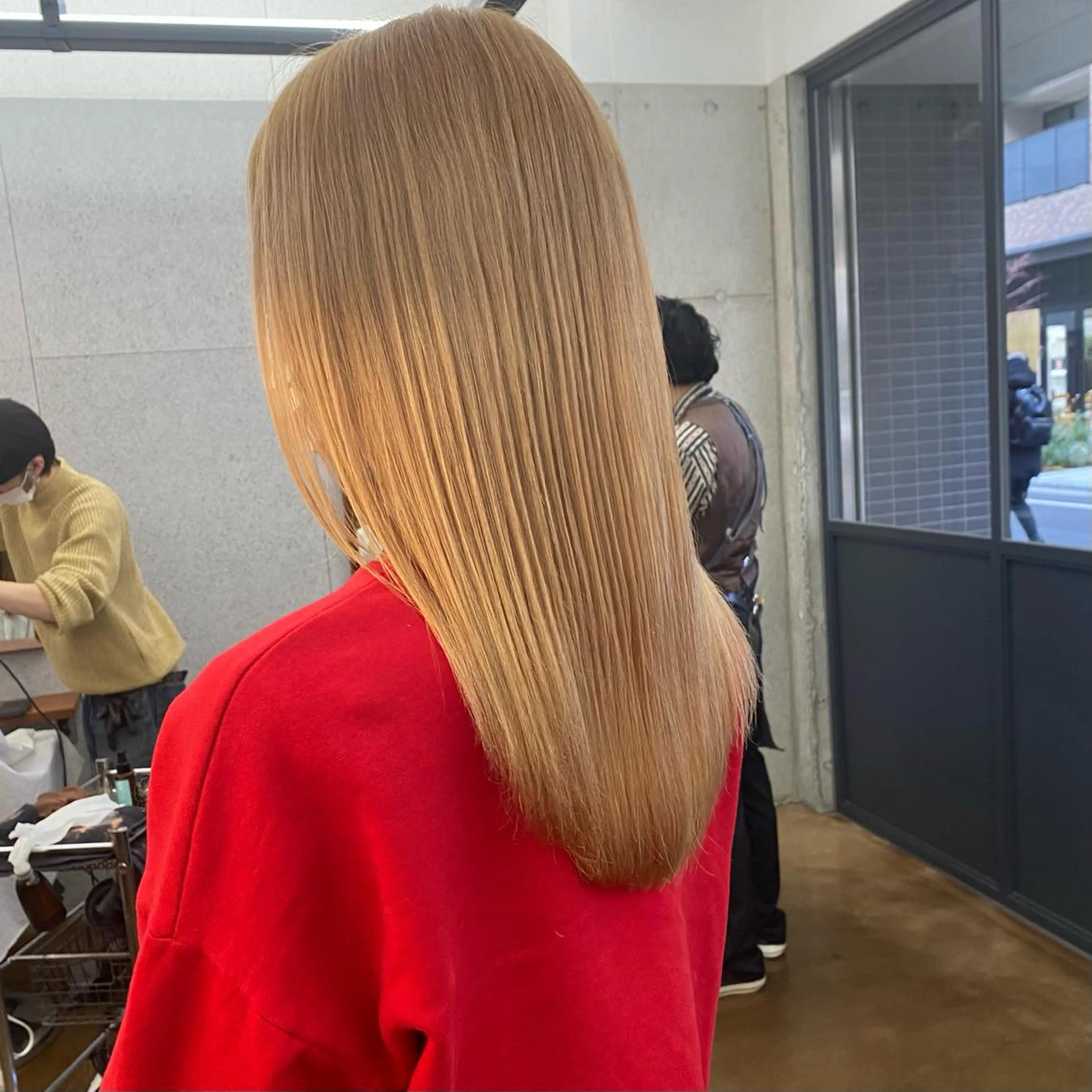ロング カラー ブロンド ハイトーン/デザイン hirokiのヘアスタイル