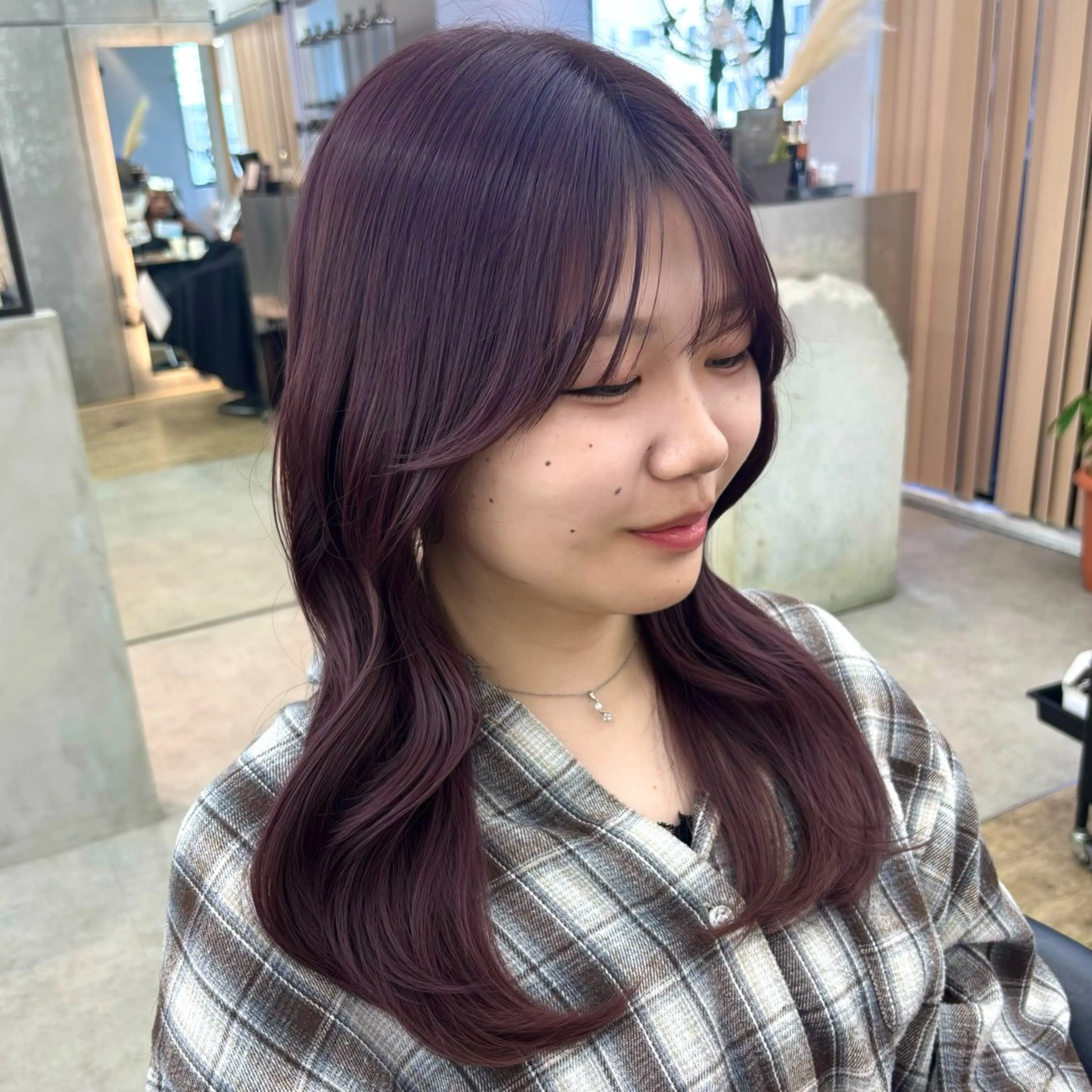 ロング カラー ラベンダーカラー ラベンダーピンク ピンクカラー くびれヘア 顔周りカット ヘアカラー トリートメント 韓国レイヤー🇰🇷 /縮毛矯正💎/月音のヘアスタイル