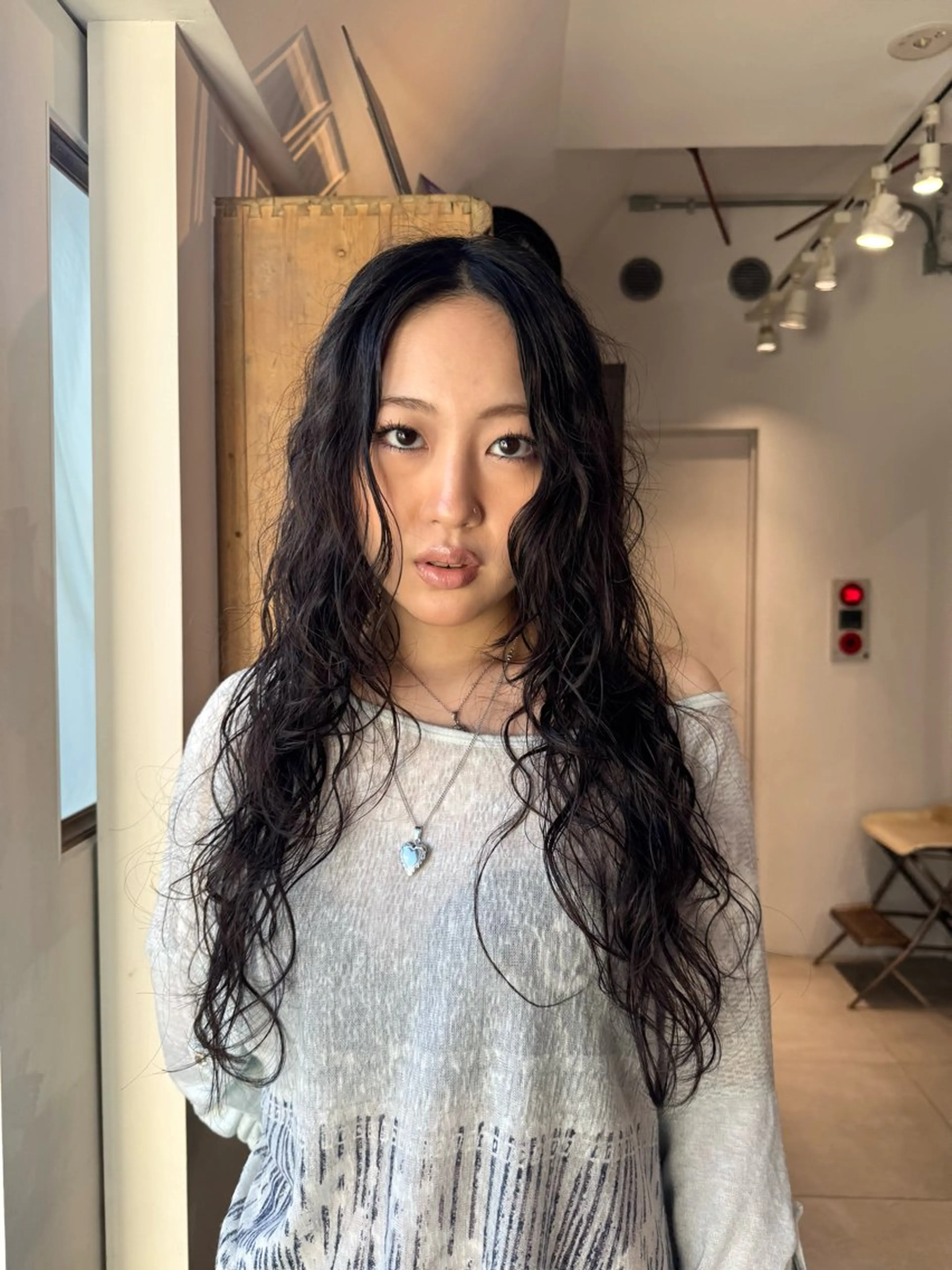 ロング パーマ 井出 海月のヘアスタイル
