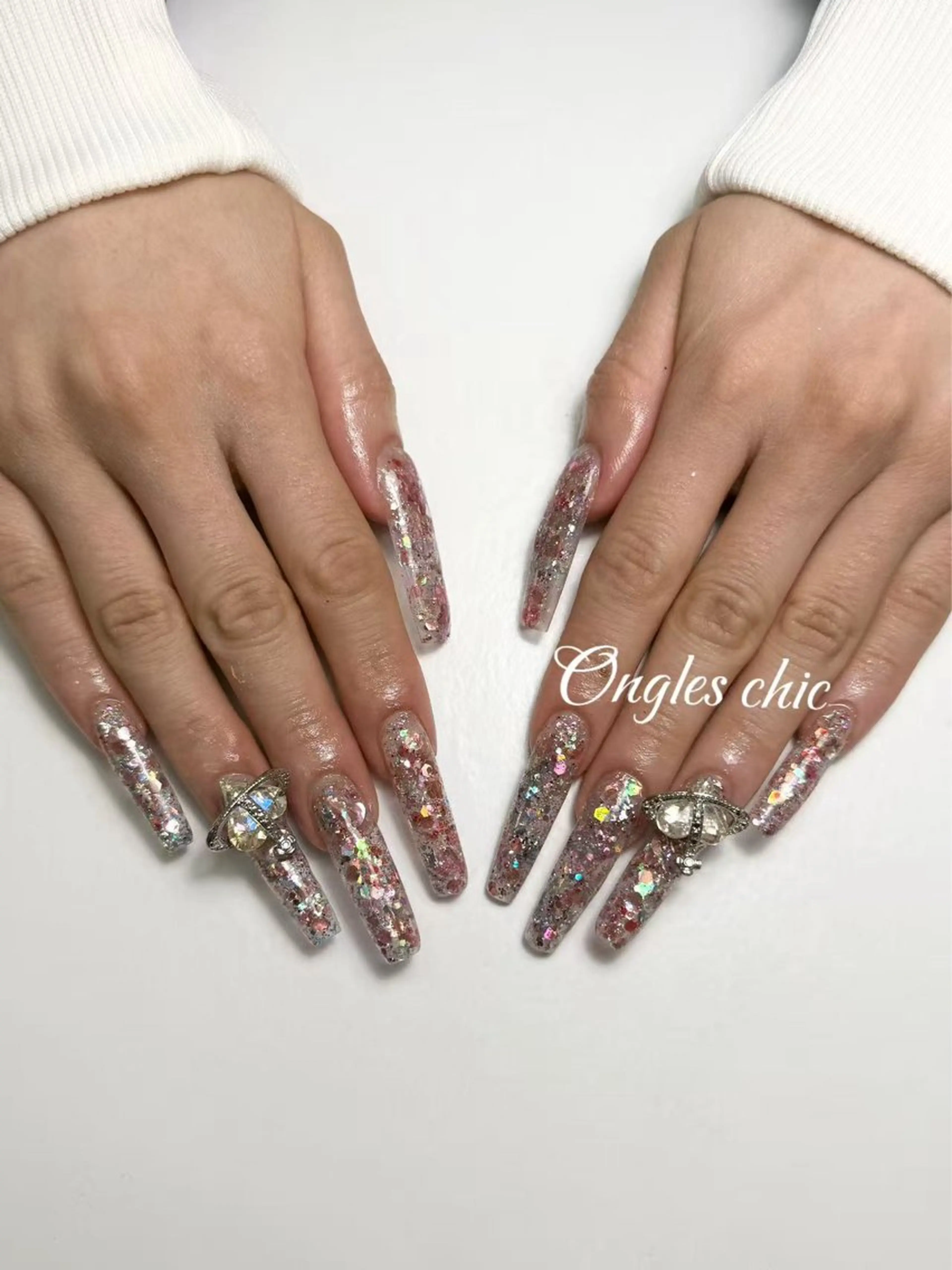 ネイル ハンドネイル ハンドケア ongles chicのネイルデザイン