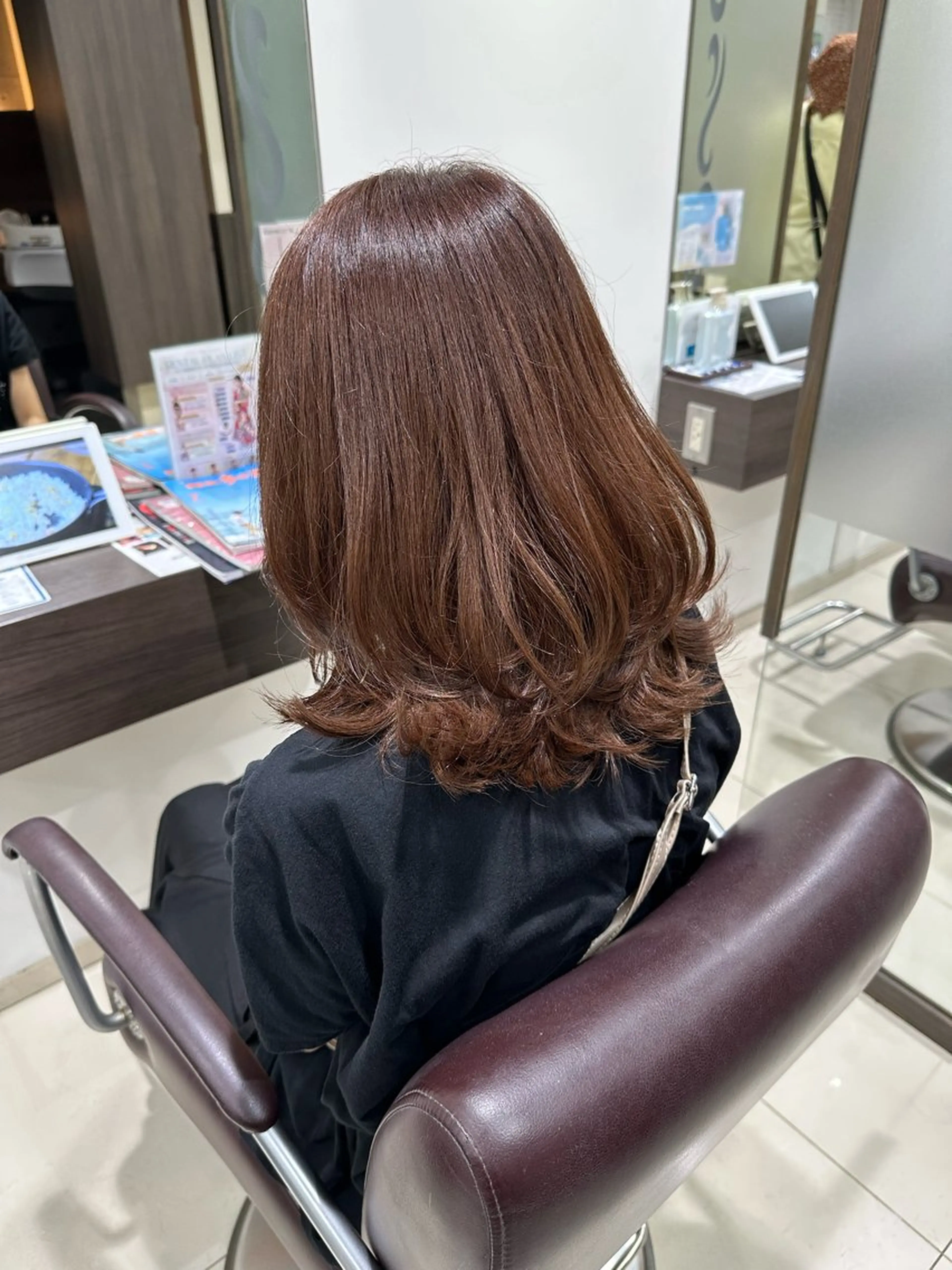 ミディアム レイヤーカット sirena by artina辻堂店所属・ブリーチカラー /メンズパーマ/陸のヘアスタイル