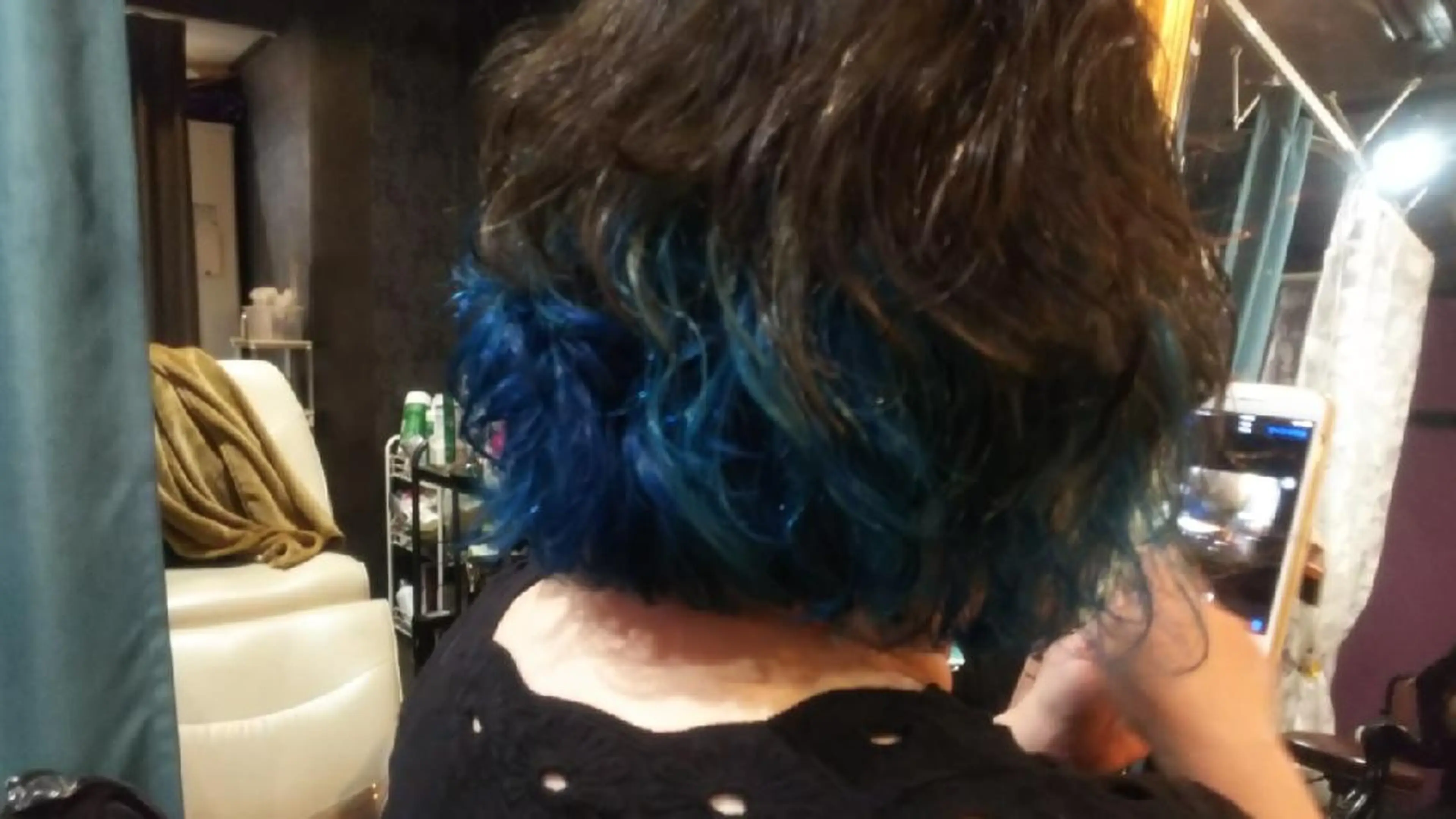 ショート カラー ブルーカラー ダブルカラー インナーカラー yas骨格修正カット ヤス派手神美容師のヘアスタイル