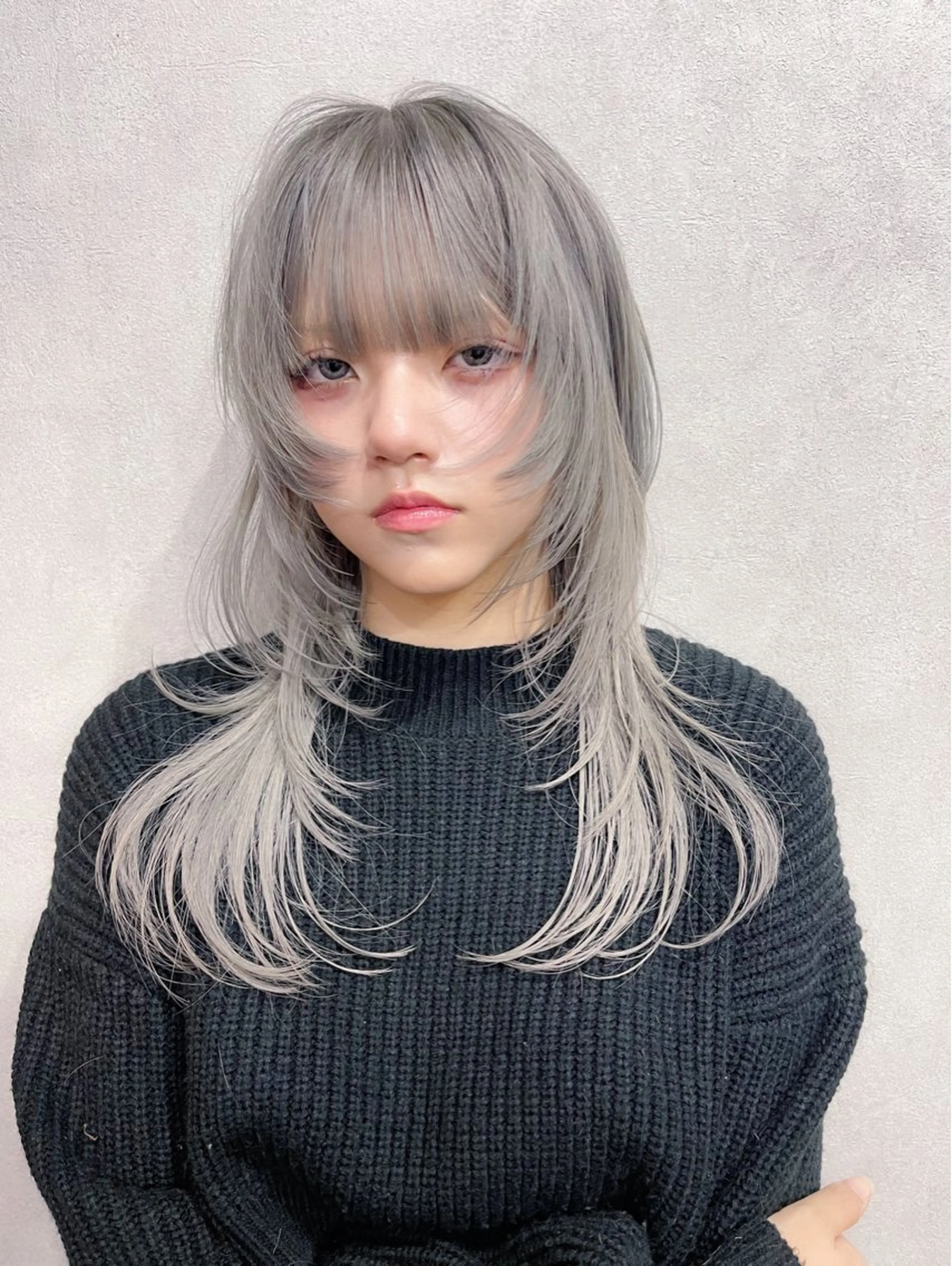 セミロング ハッシュカット ハイレイヤー レイヤーカット ウルフカット ウルフレイヤー ヘアカラー トリートメント AiM 大名　似合わせカットのヘアスタイル