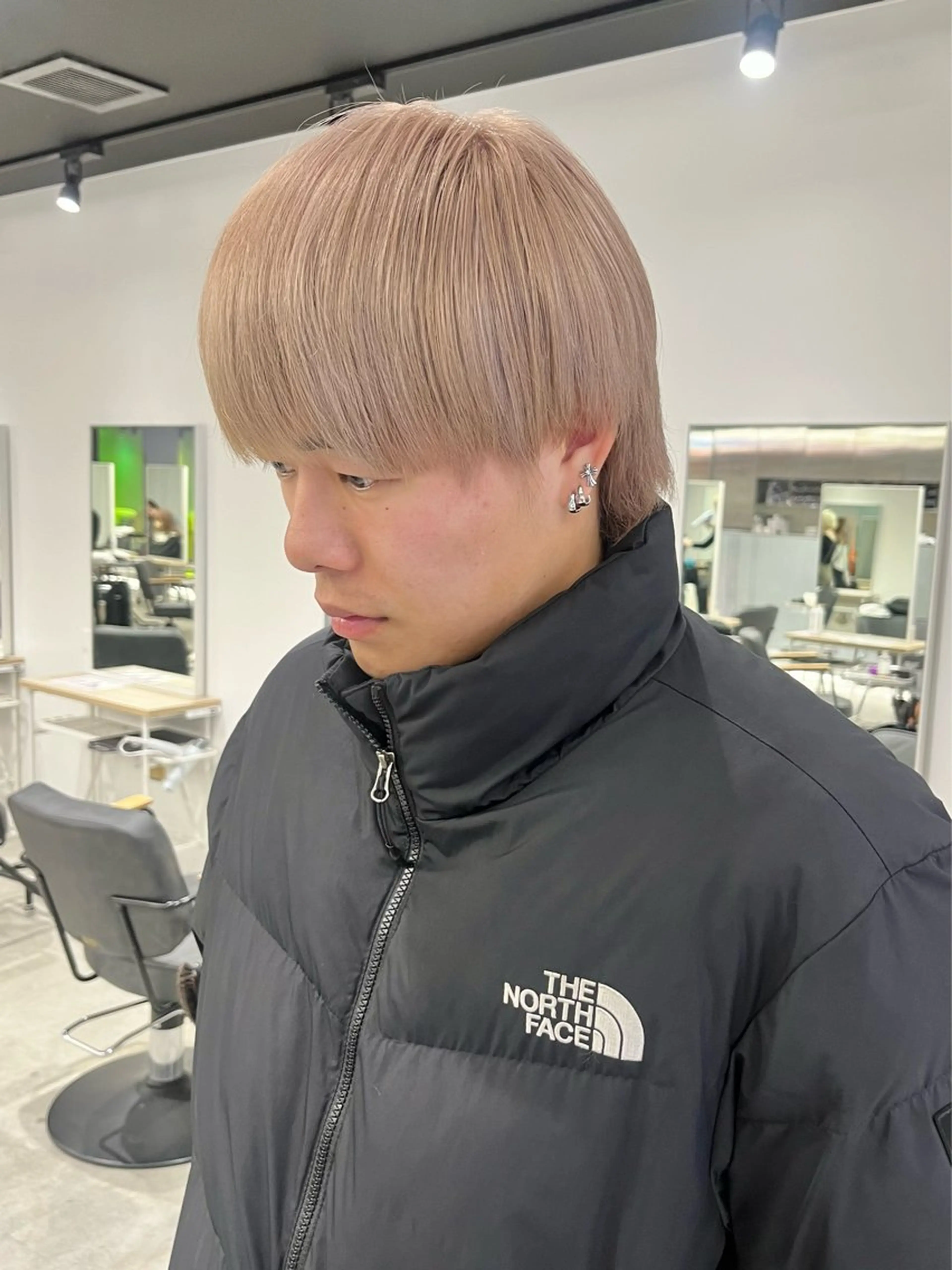 ショート カラー メンズ メンズパーマ メンズツイストパーマ 波巻きパーマ ツイストパーマ カット フェザーショート⚡️ REONのヘアスタイル