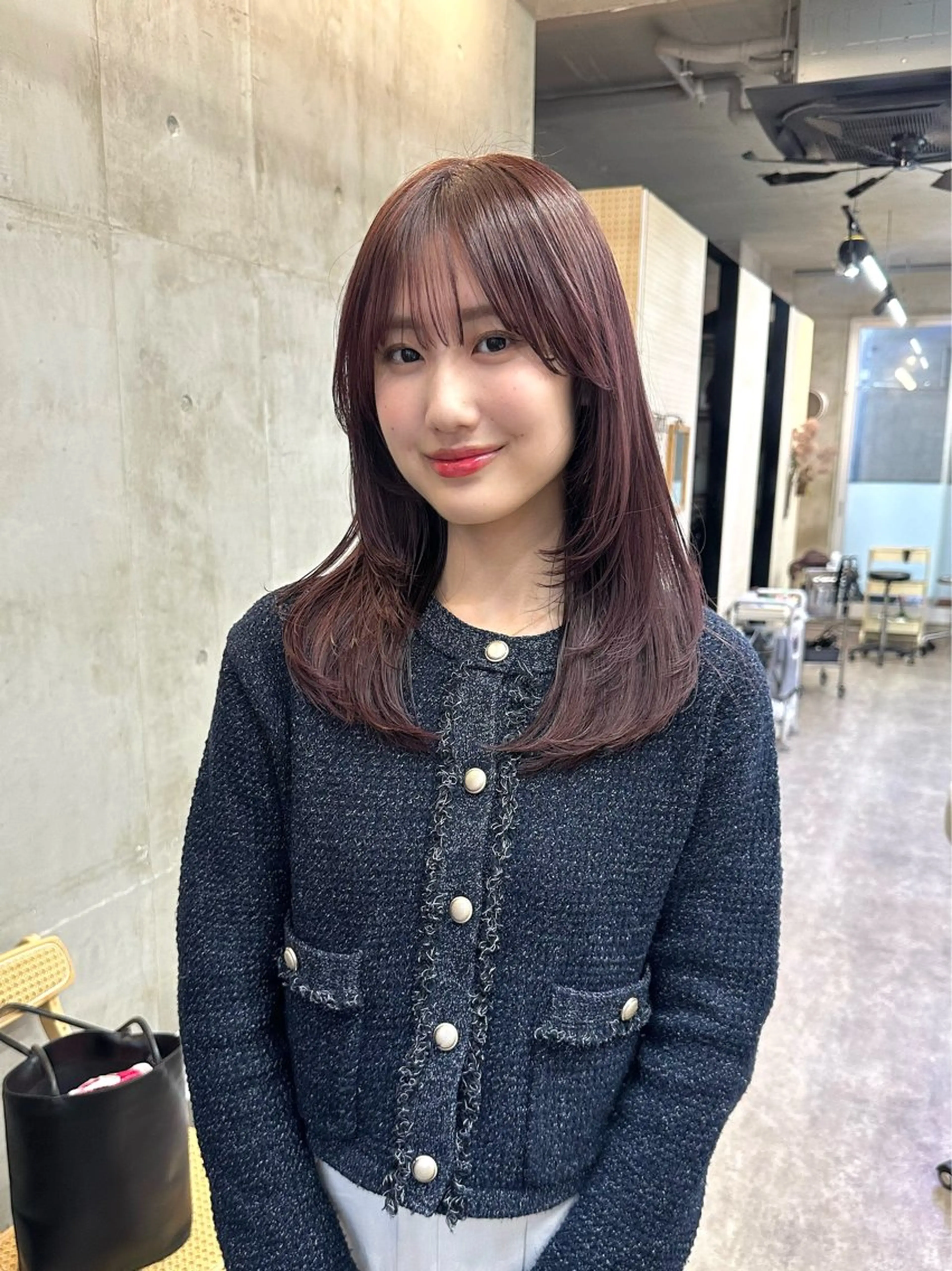 ミディアム カラー カシス ピンクカラー レイヤーカット カット ヘアカラー トリートメント カットモデル募集中 ／HARUKA🎀のヘアスタイル