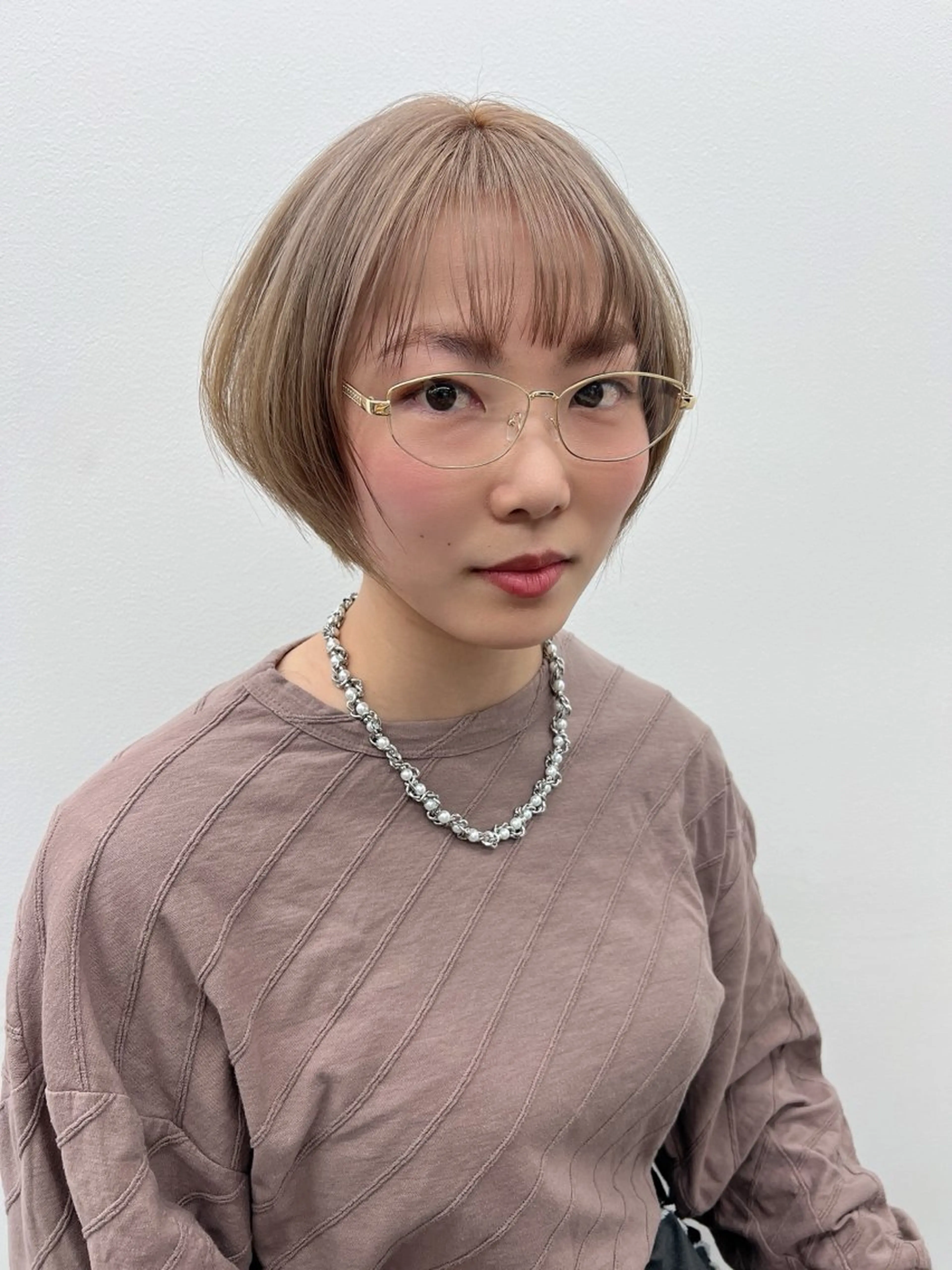 ショート ハイトーン /愛子のヘアスタイル