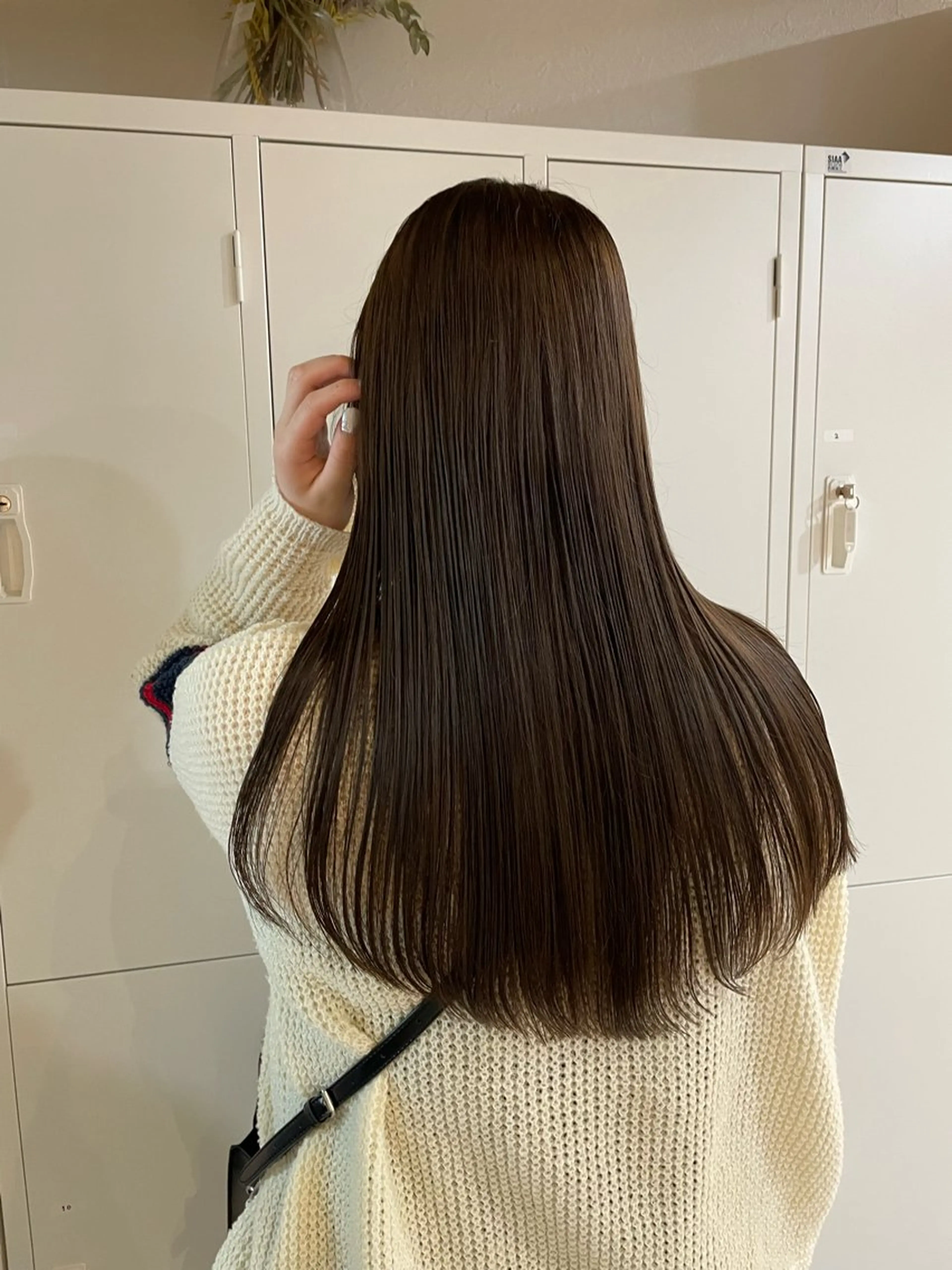 セミロング 透明感ベージュカラー yumekaのヘアスタイル