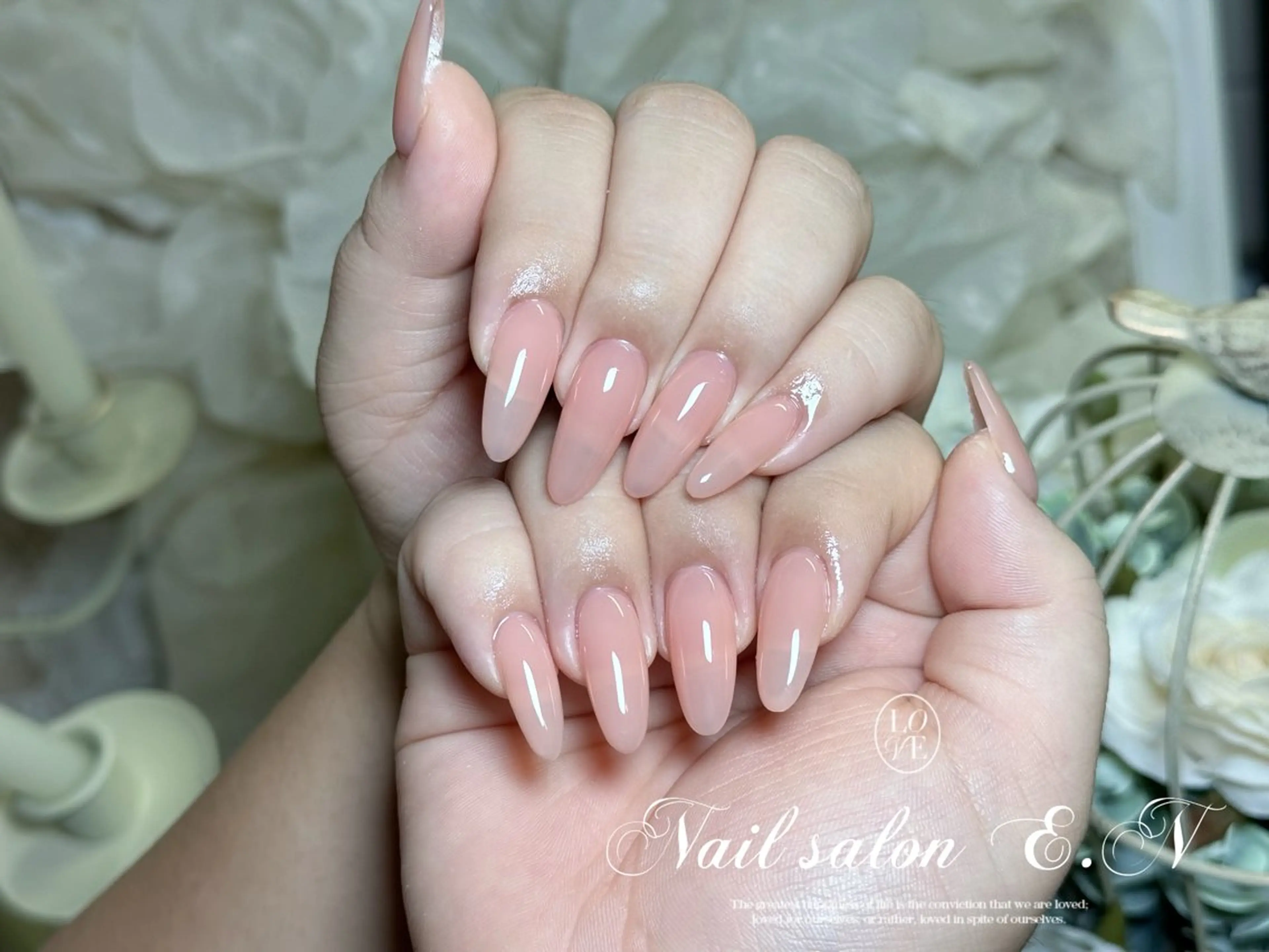 ネイル アートネイル オーロラネイル ガーリー キラキラネイル 韓国ネイル ハンドネイル E.N🦋 長さ出し/持ち込みのネイルデザイン