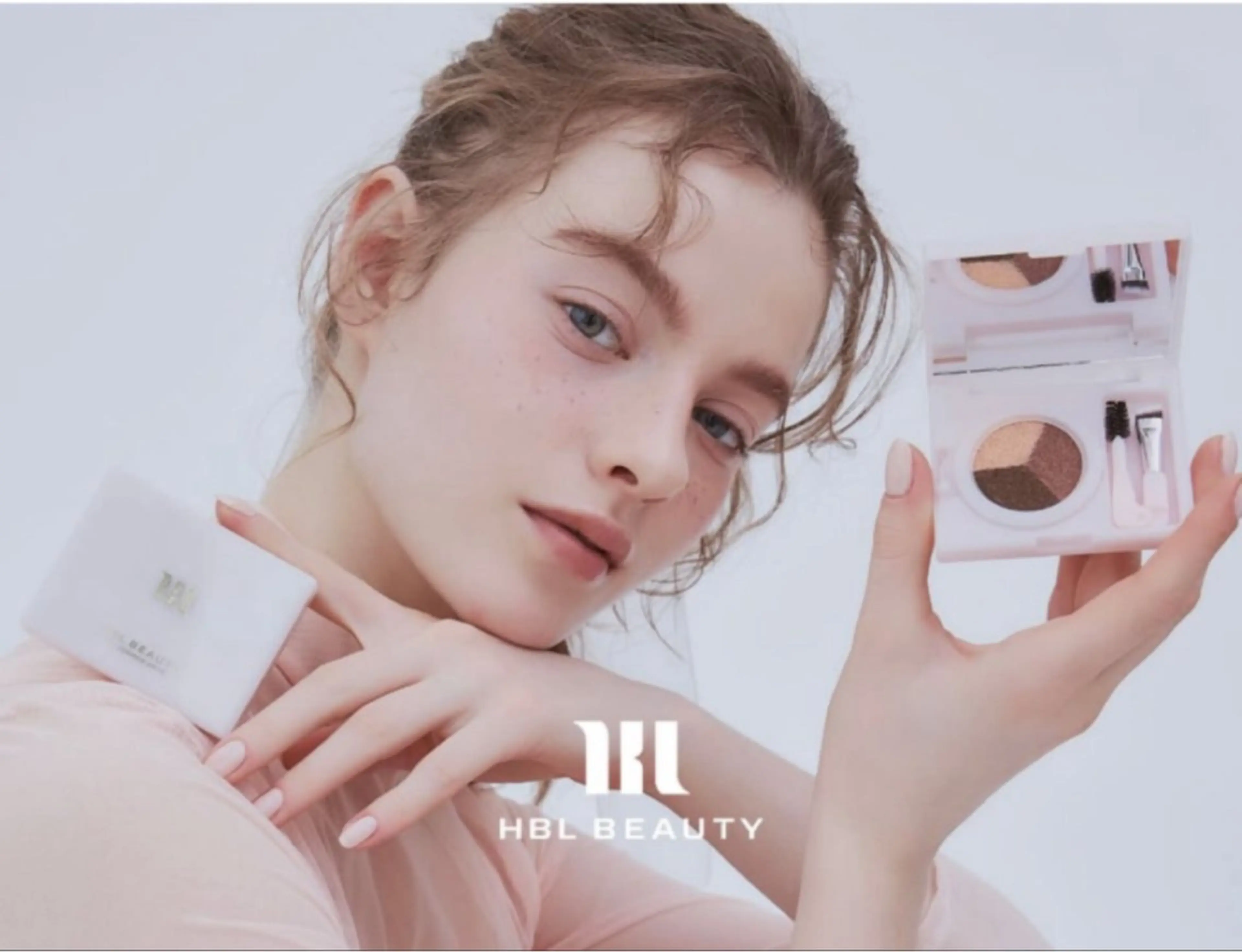 アイブロウ ワックス脱毛 その他(アイブロウ) メイクアップサロン 【Aquarius】のマツエク・マツパデザイン