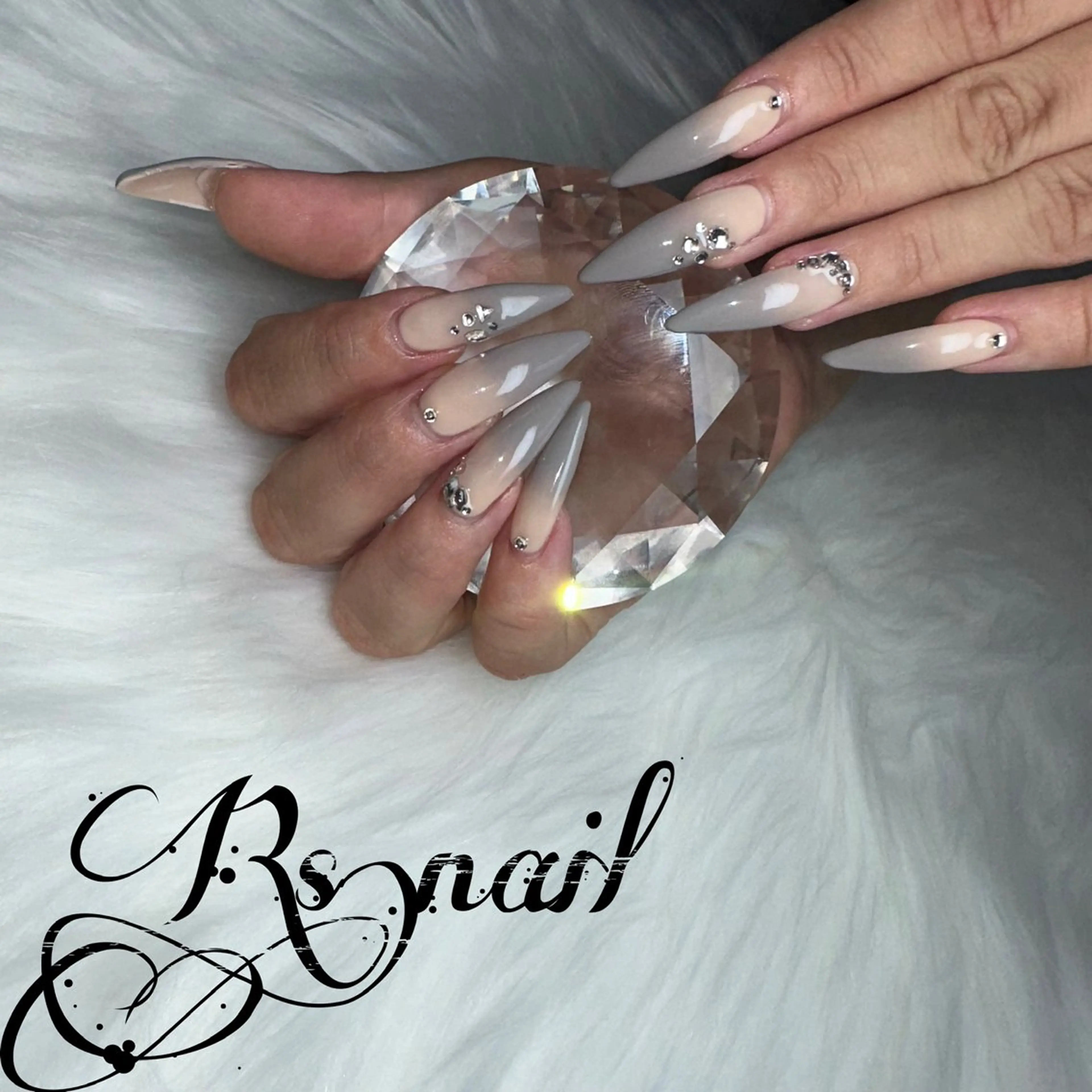 ネイル 加藤 麗華のネイルデザイン