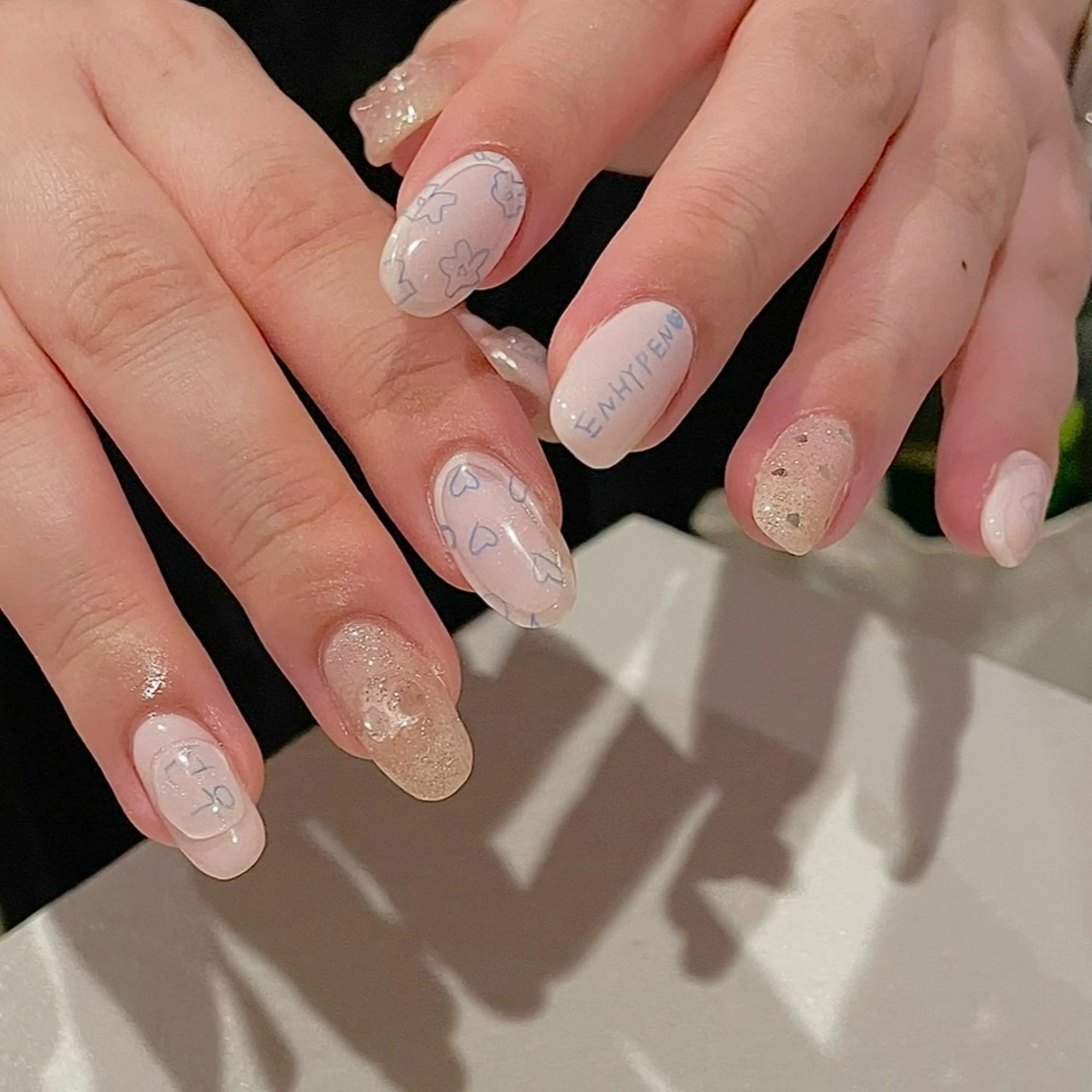 ネイル ブルー ピンク ハンドネイル moufu.nail /sayaka 本町のネイルデザイン