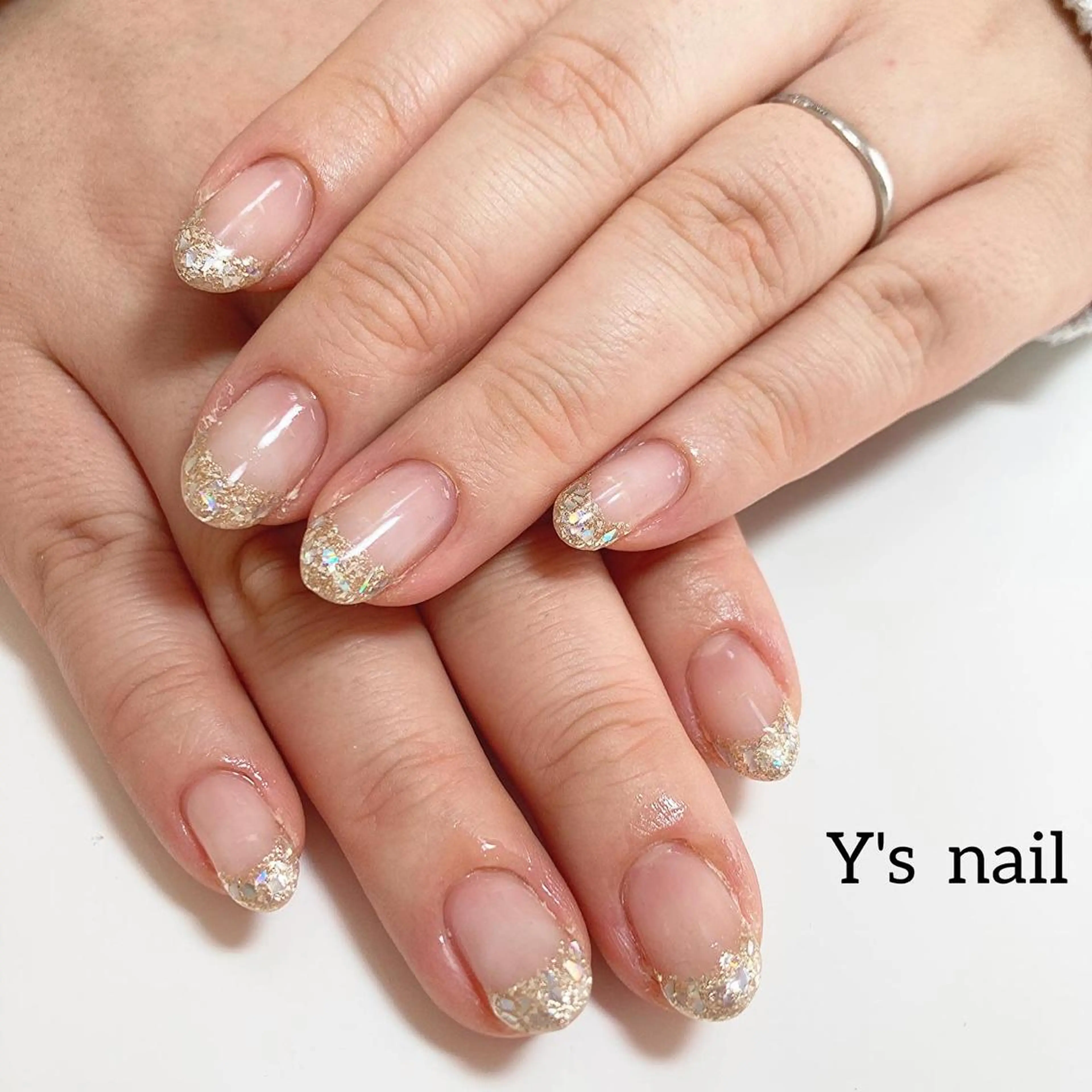 ネイル フレンチネイル ガラスフレンチ 手書きが得意🖌️ Y’s  nailのネイルデザイン