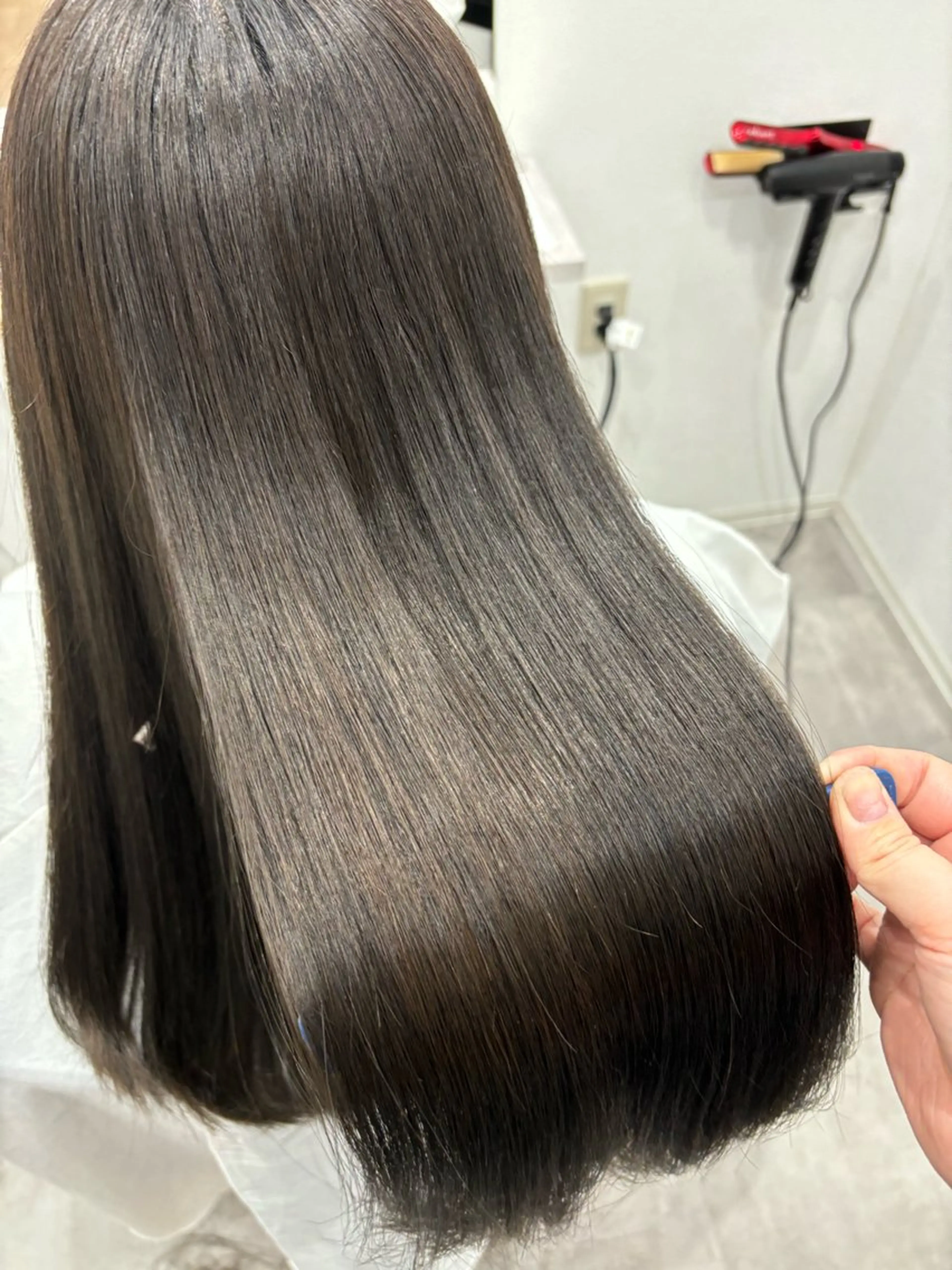 ロング カラー 透明感カラー 髪質改善 縮毛矯正 カット ヘアカラー 縮毛矯正 トリートメント 髪質改善/透明感 カラー/内藤有須加のヘアスタイル