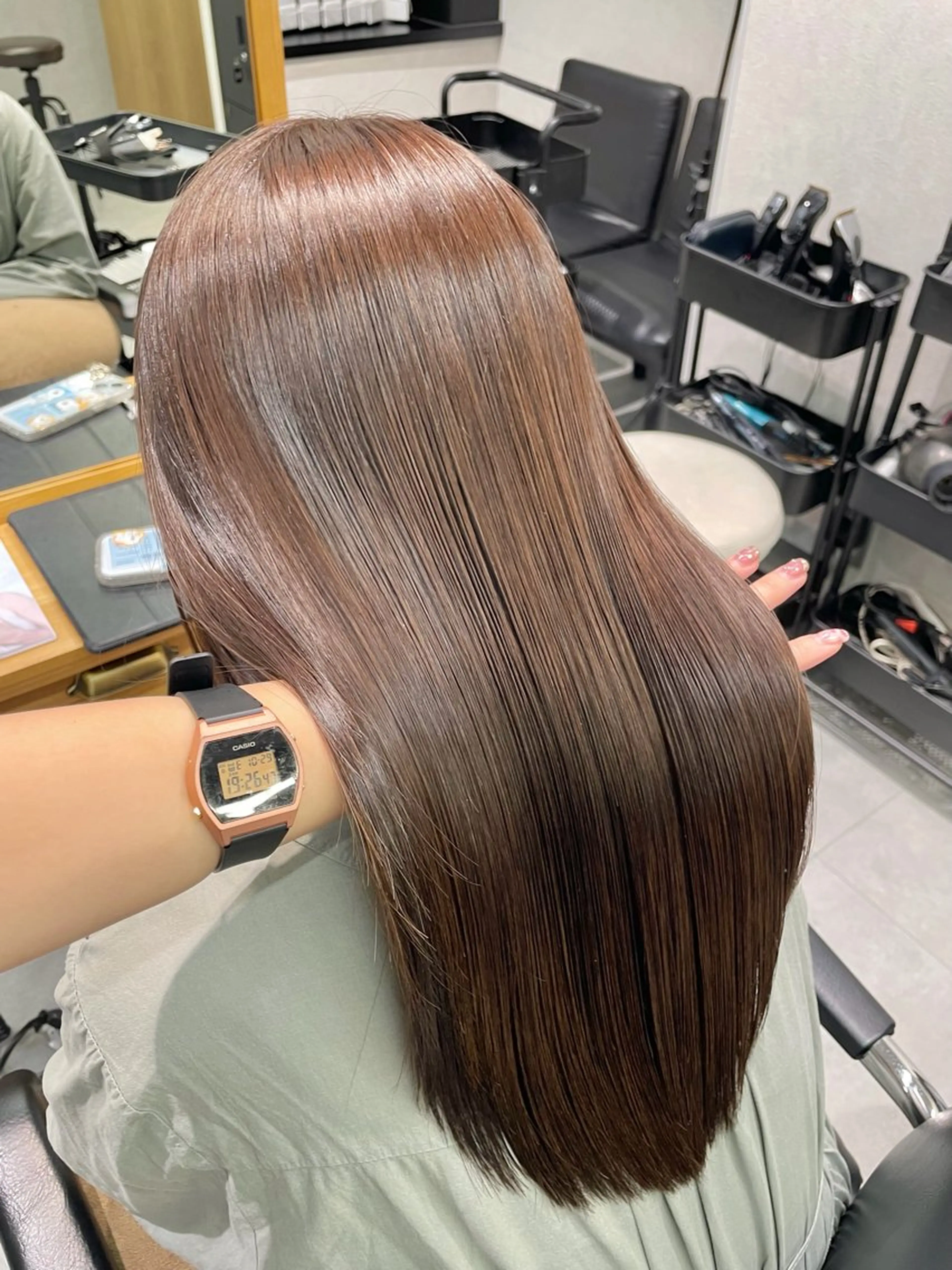 ロング カラー 縮毛矯正 カット ヘアカラー トリートメント ✨横須賀髪質改善✨️ 加藤 百音のヘアスタイル
