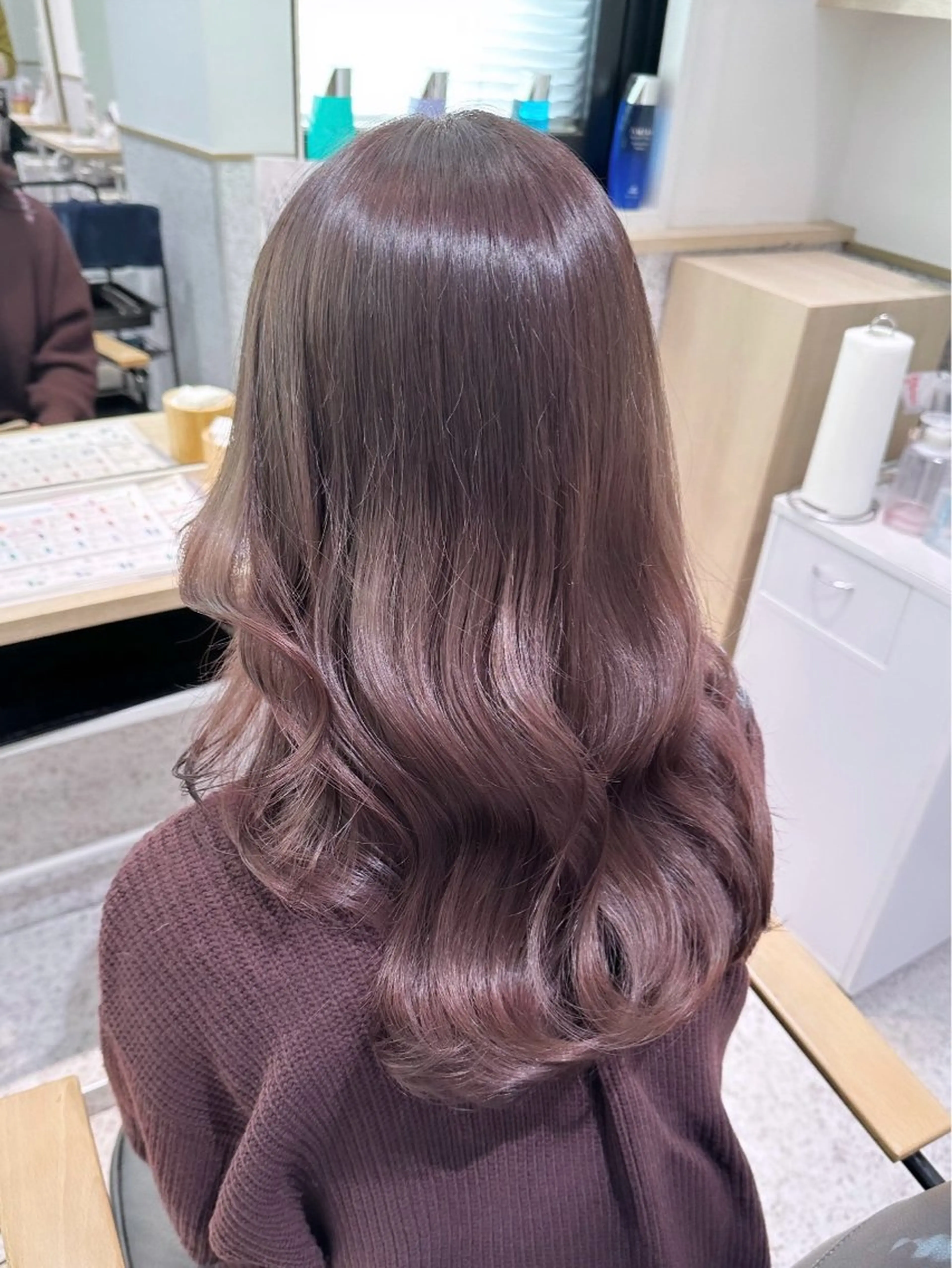 ヘアカラー 透明感/艶カラー 🫧 ユイナのヘアスタイル