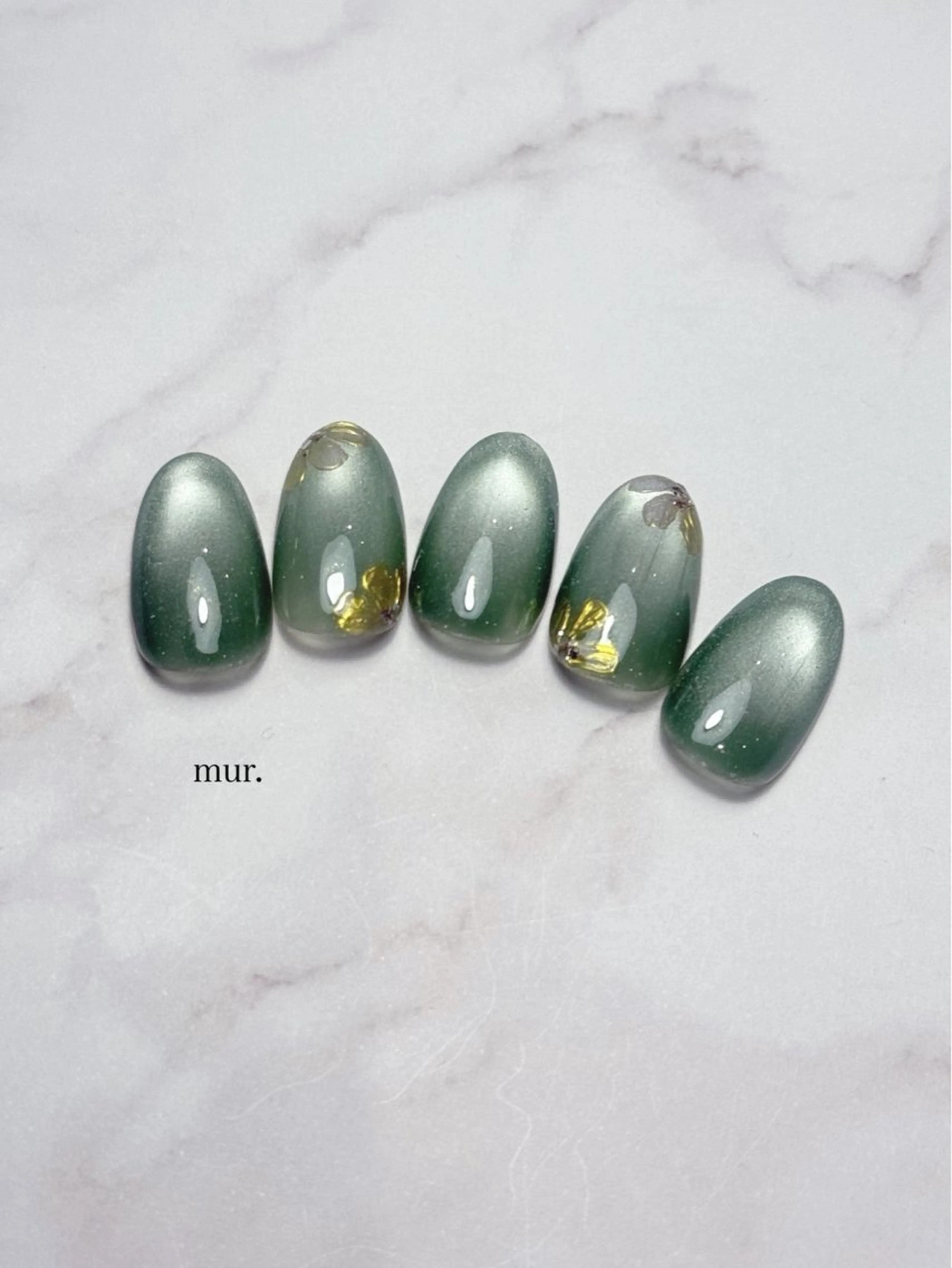 ネイル グリーン マグネットネイル ハンドネイル mur. harukaのネイルデザイン