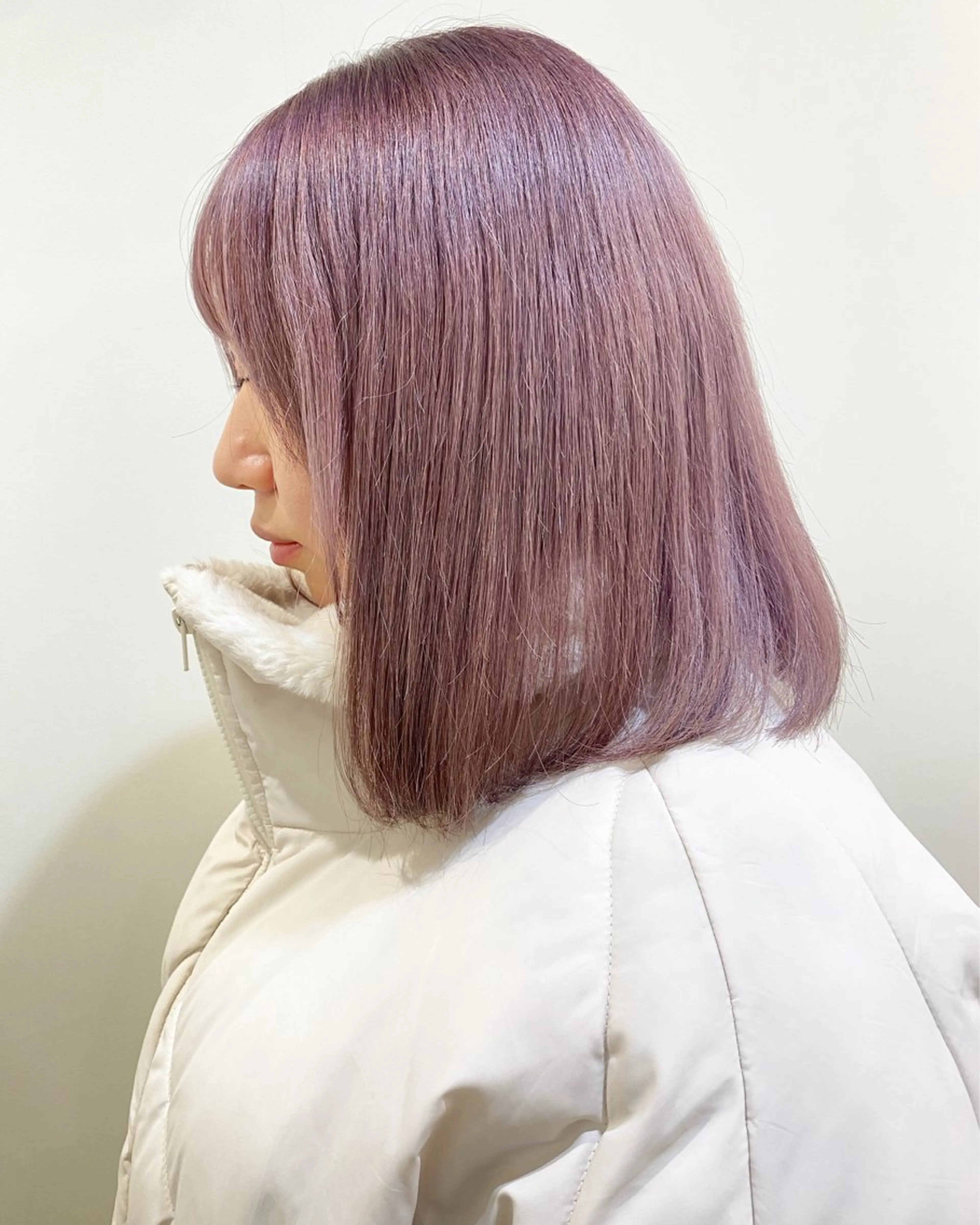 ミディアム カラー ブリーチ ラベンダーカラー マツモト カラー/ショートボブのヘアスタイル