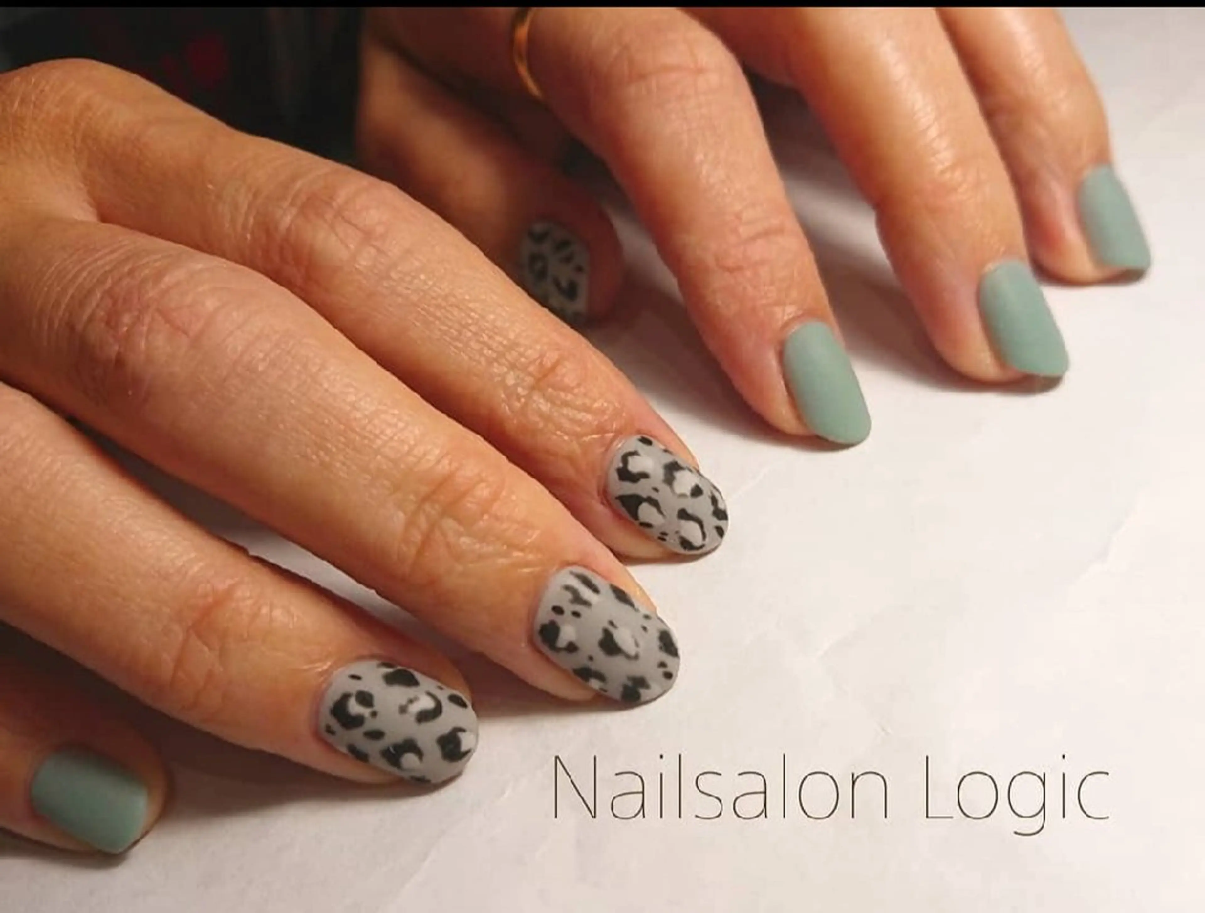 ネイル ハンドネイル Nailsalon Logicのネイルデザイン