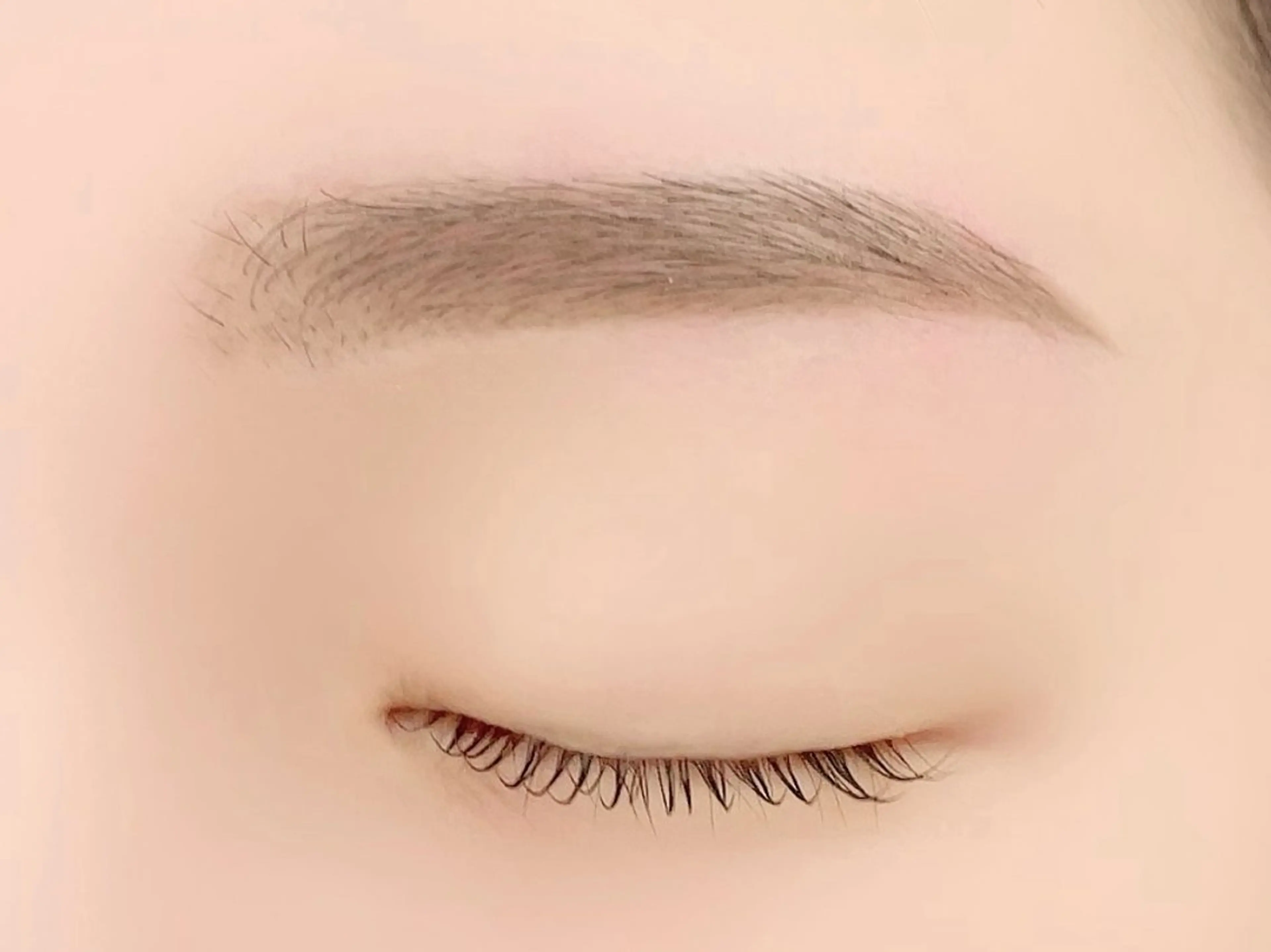 アイブロウスタイリングWAX(間引き込み)の写真