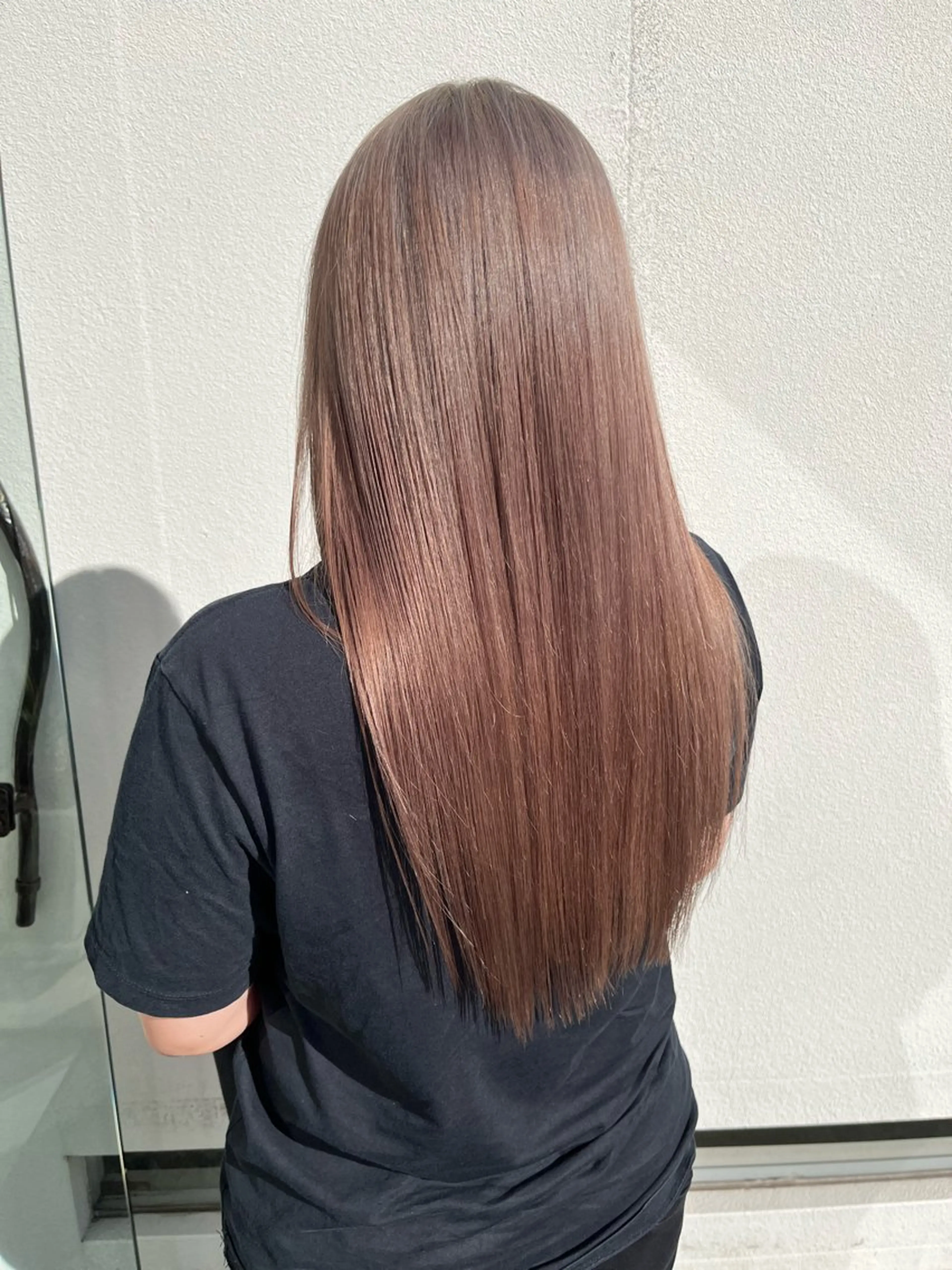 ロング カラー ベージュカラー ハイトーンカラー 松岡 アユミ  berryのマツエク・マツパデザイン