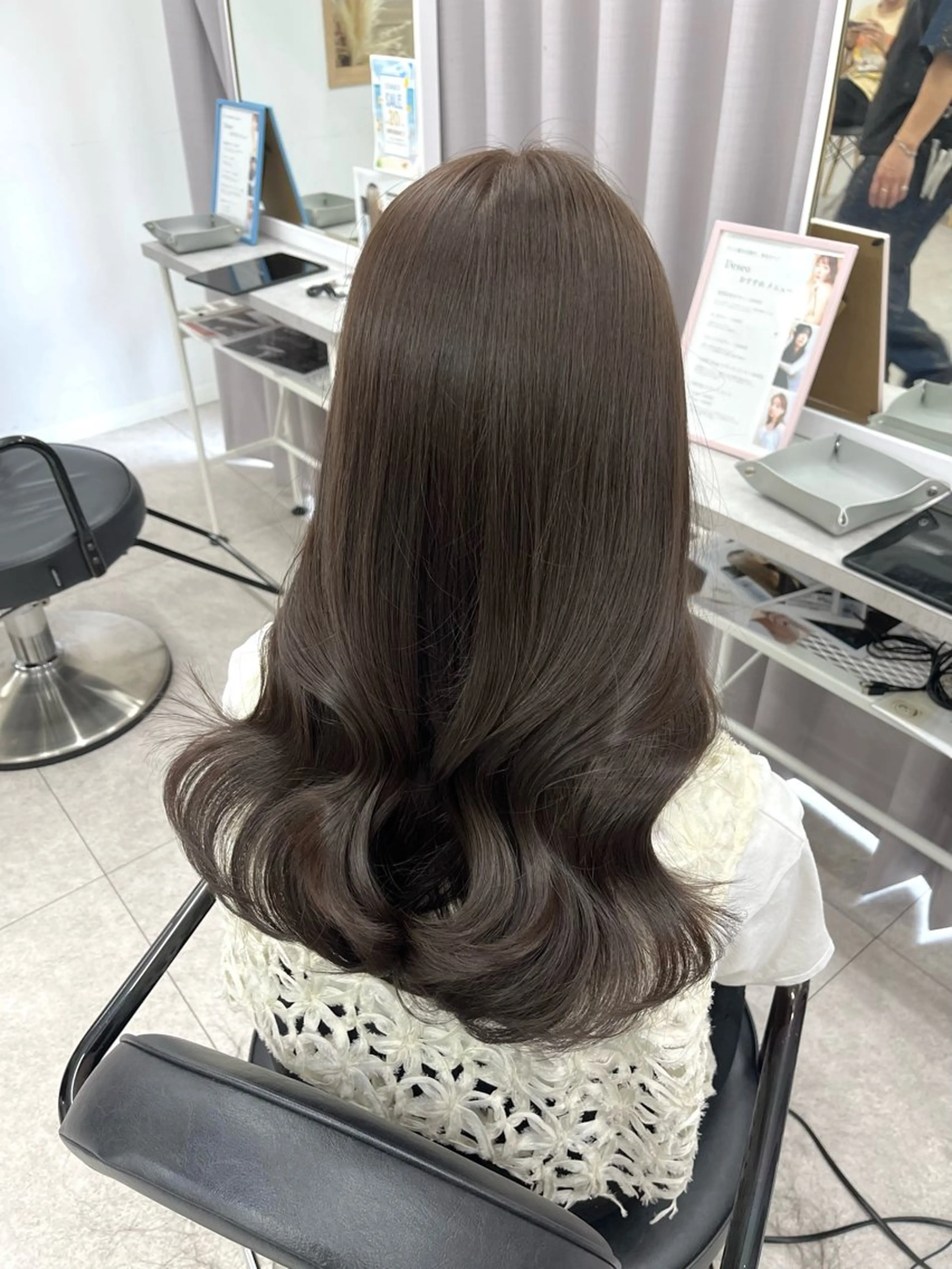 ロング カラー 柔らかオリーブ🌿 HIMARI🌻のヘアスタイル