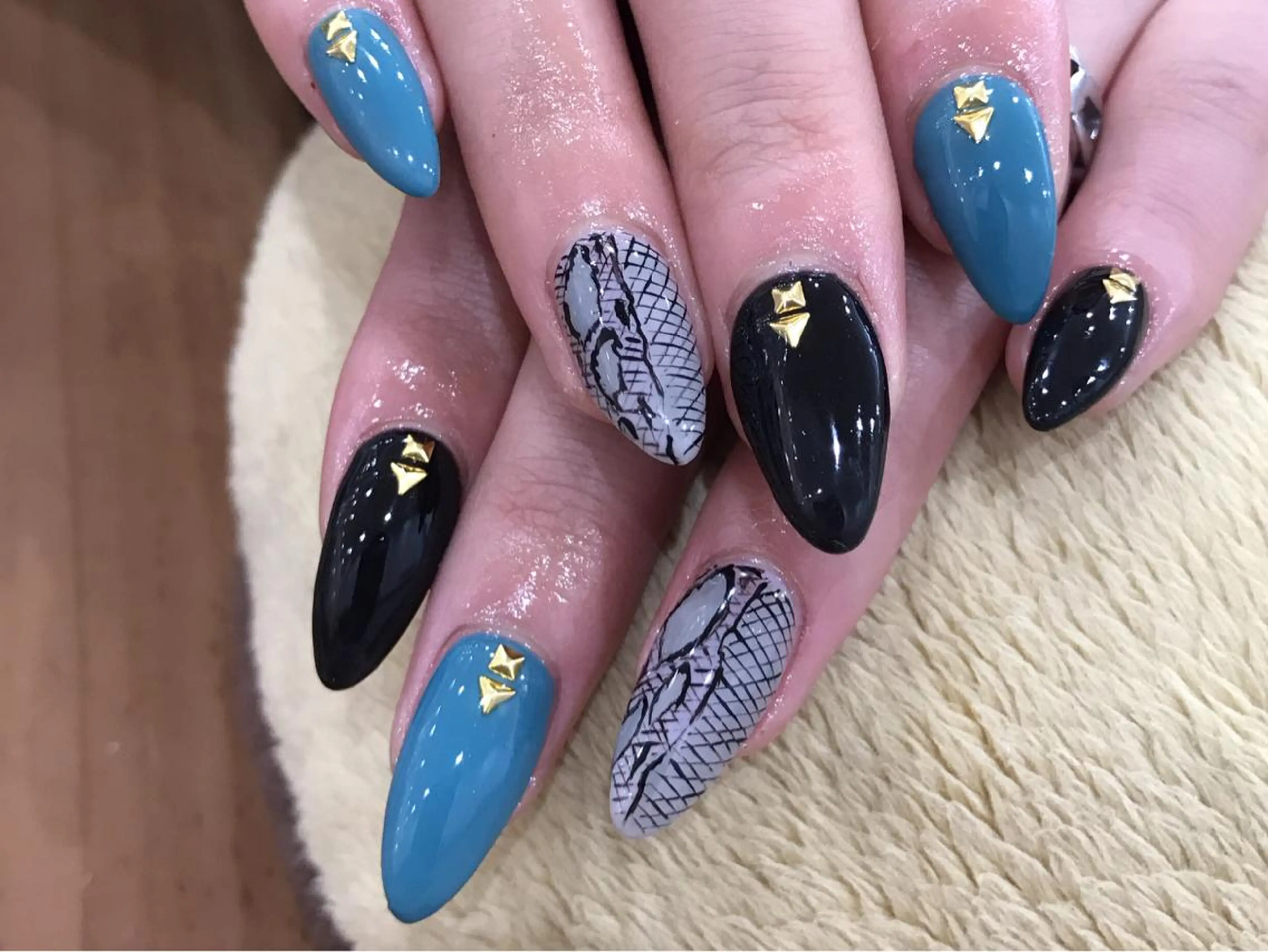 ネイル アートネイル ハンドネイル 中川 愛理のネイルデザイン