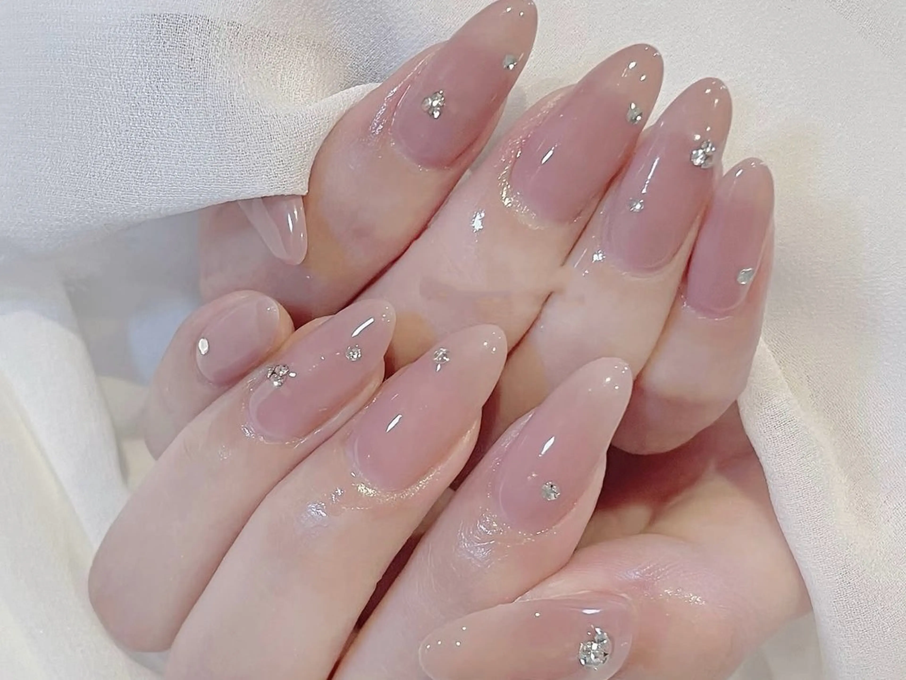 メンズ ネイル アートネイル フレンチネイル ジェルネイル キラキラネイル パラジェル ハンドネイル Bloom スカルプ専門店のネイルデザイン