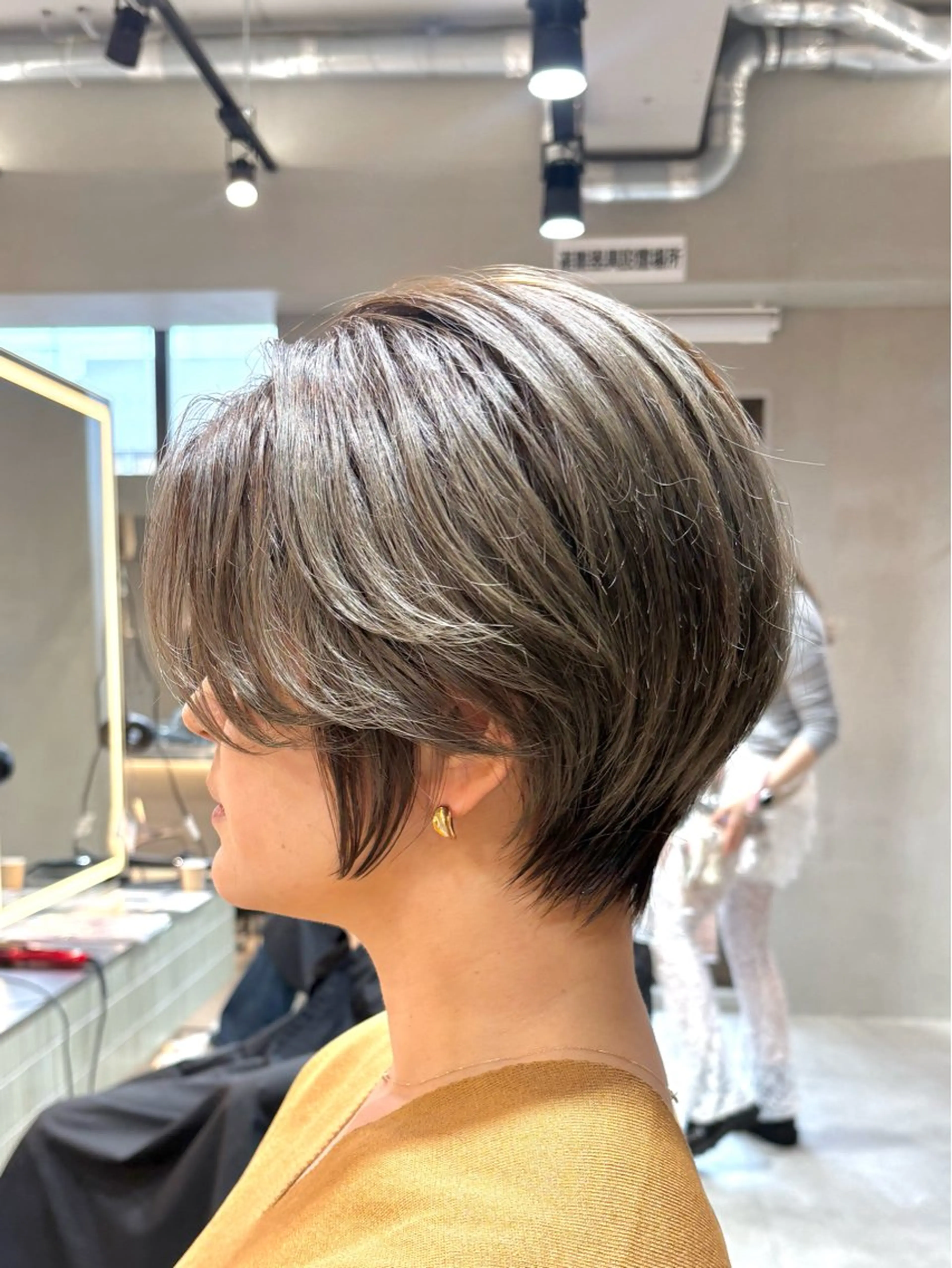 ショート ヘアカラー トリートメント 🩵縮毛矯正/ブリー チ/髪質改善/いつかのヘアスタイル